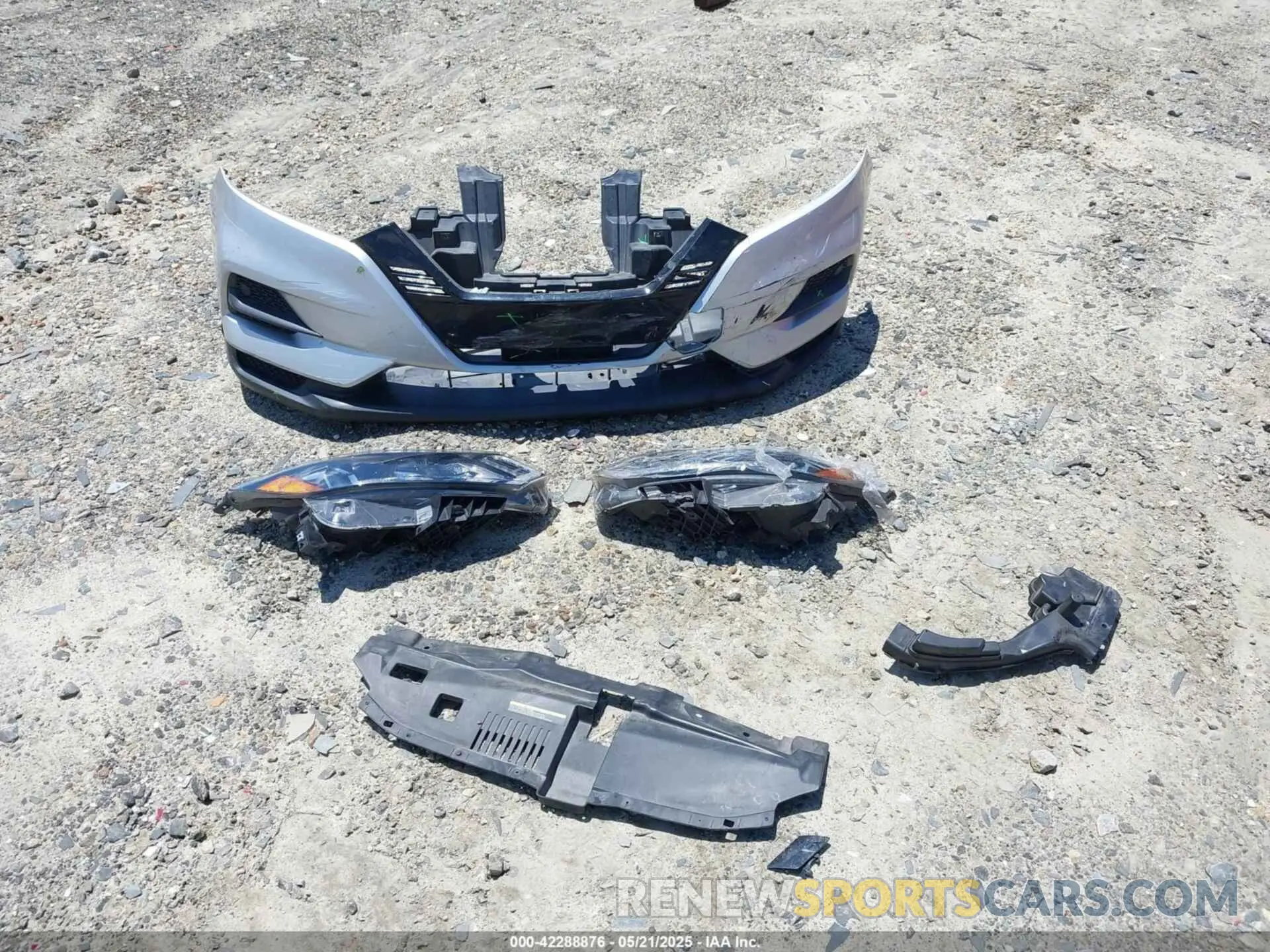 12 Photograph of a damaged car JN1BJ1CV8LW541871 NISSAN ROGUE SPORT 2020