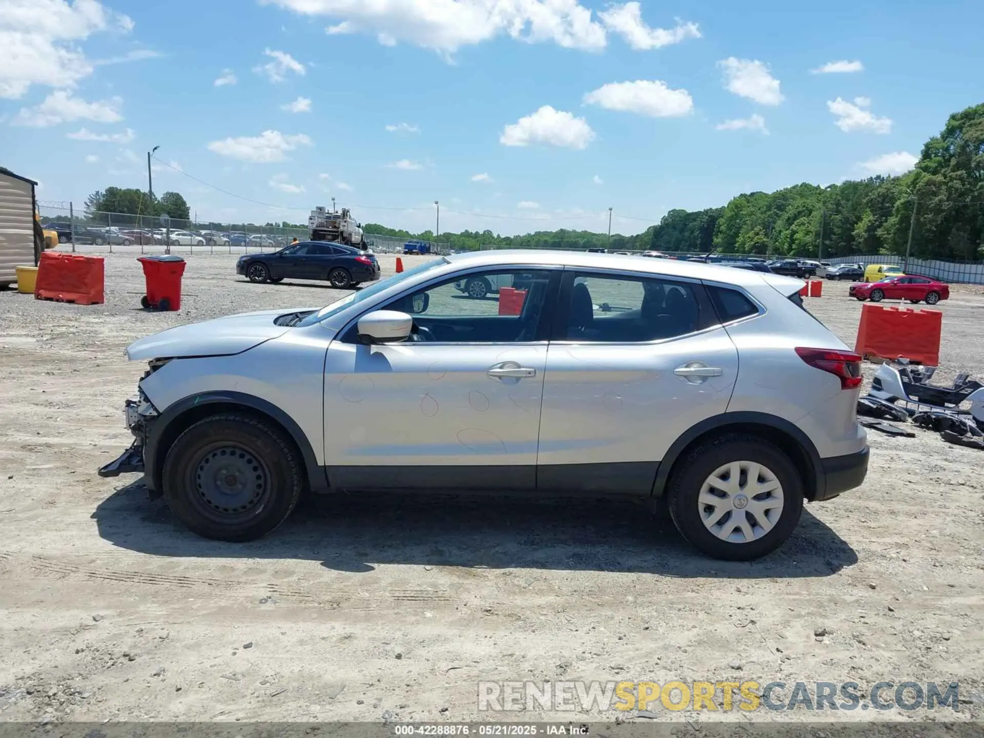 15 Photograph of a damaged car JN1BJ1CV8LW541871 NISSAN ROGUE SPORT 2020