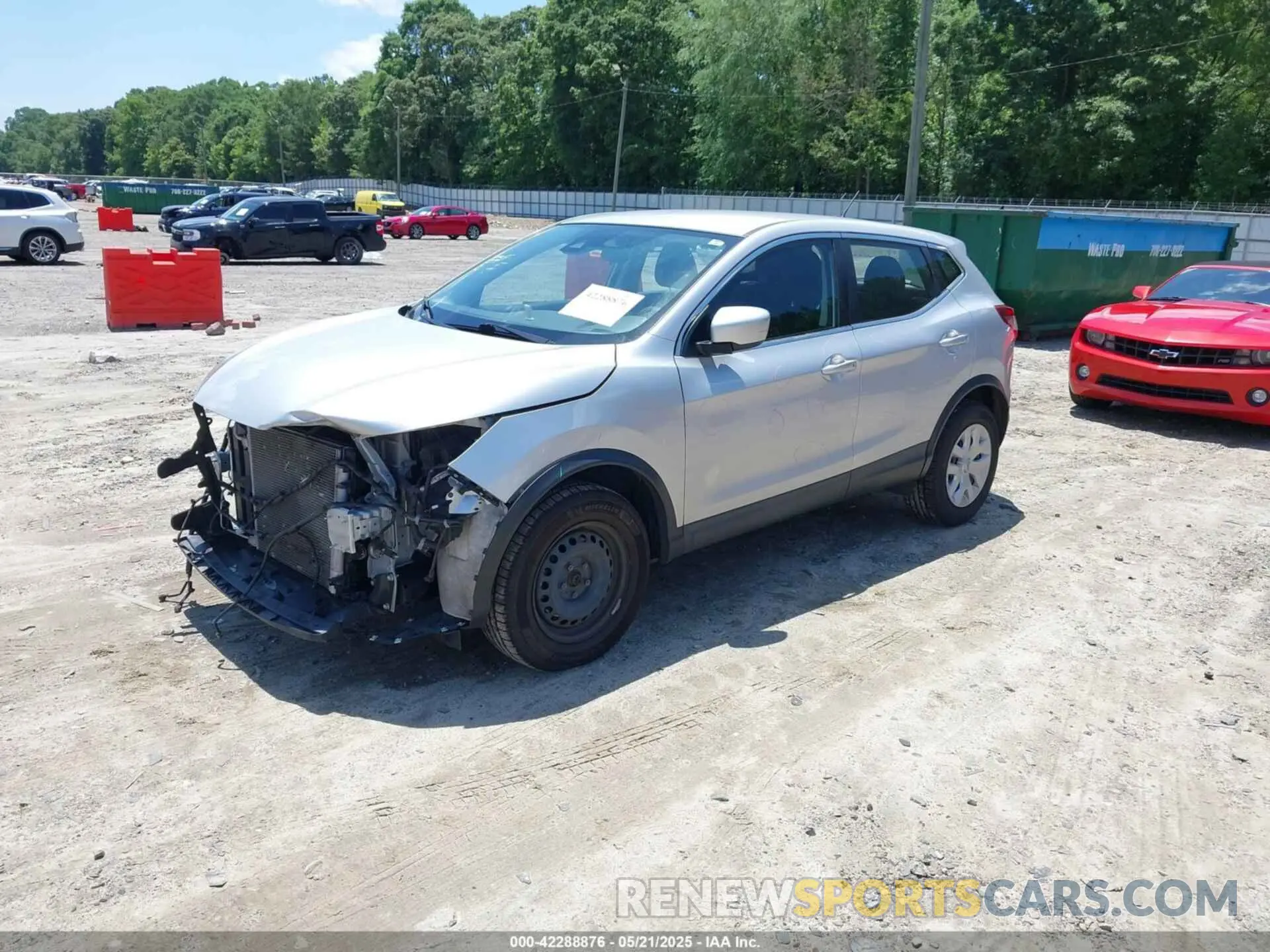 2 Photograph of a damaged car JN1BJ1CV8LW541871 NISSAN ROGUE SPORT 2020