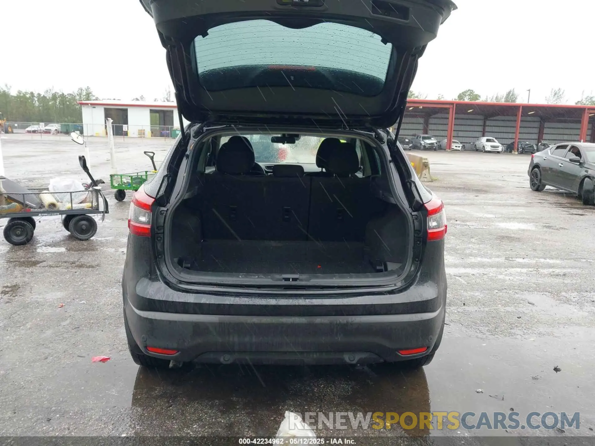 16 Photograph of a damaged car JN1BJ1CV8LW548013 NISSAN ROGUE SPORT 2020