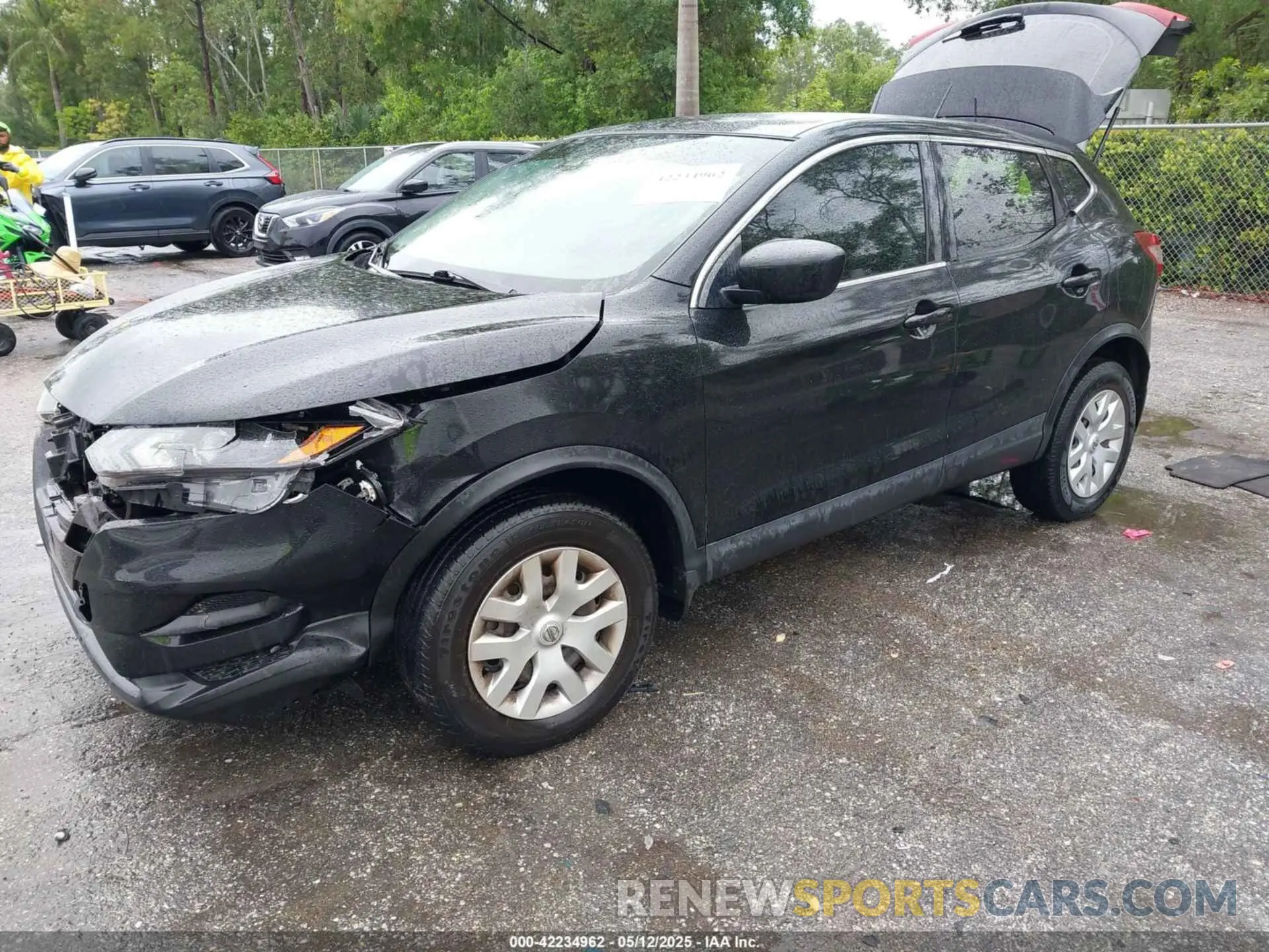 2 Photograph of a damaged car JN1BJ1CV8LW548013 NISSAN ROGUE SPORT 2020