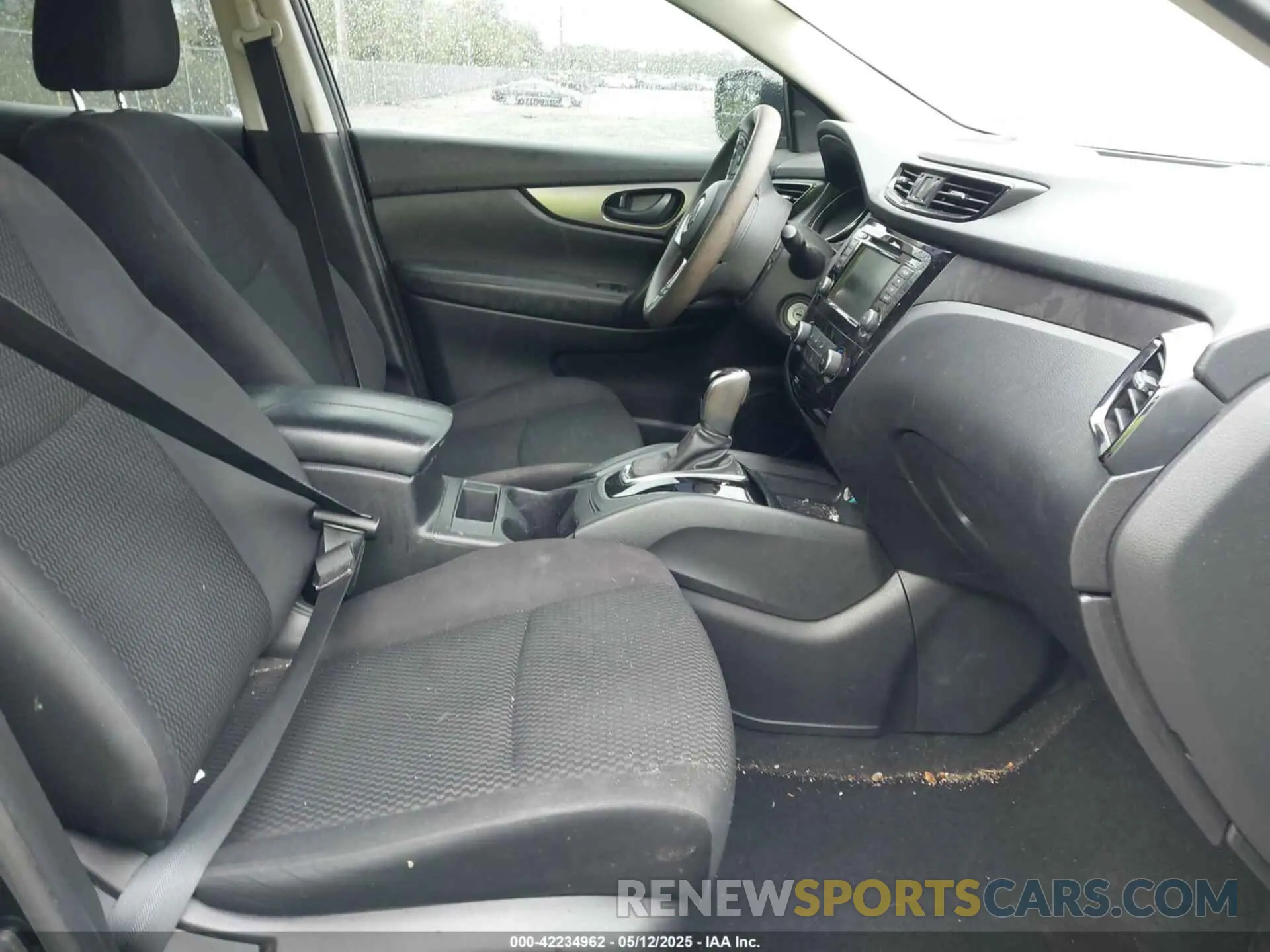 5 Photograph of a damaged car JN1BJ1CV8LW548013 NISSAN ROGUE SPORT 2020