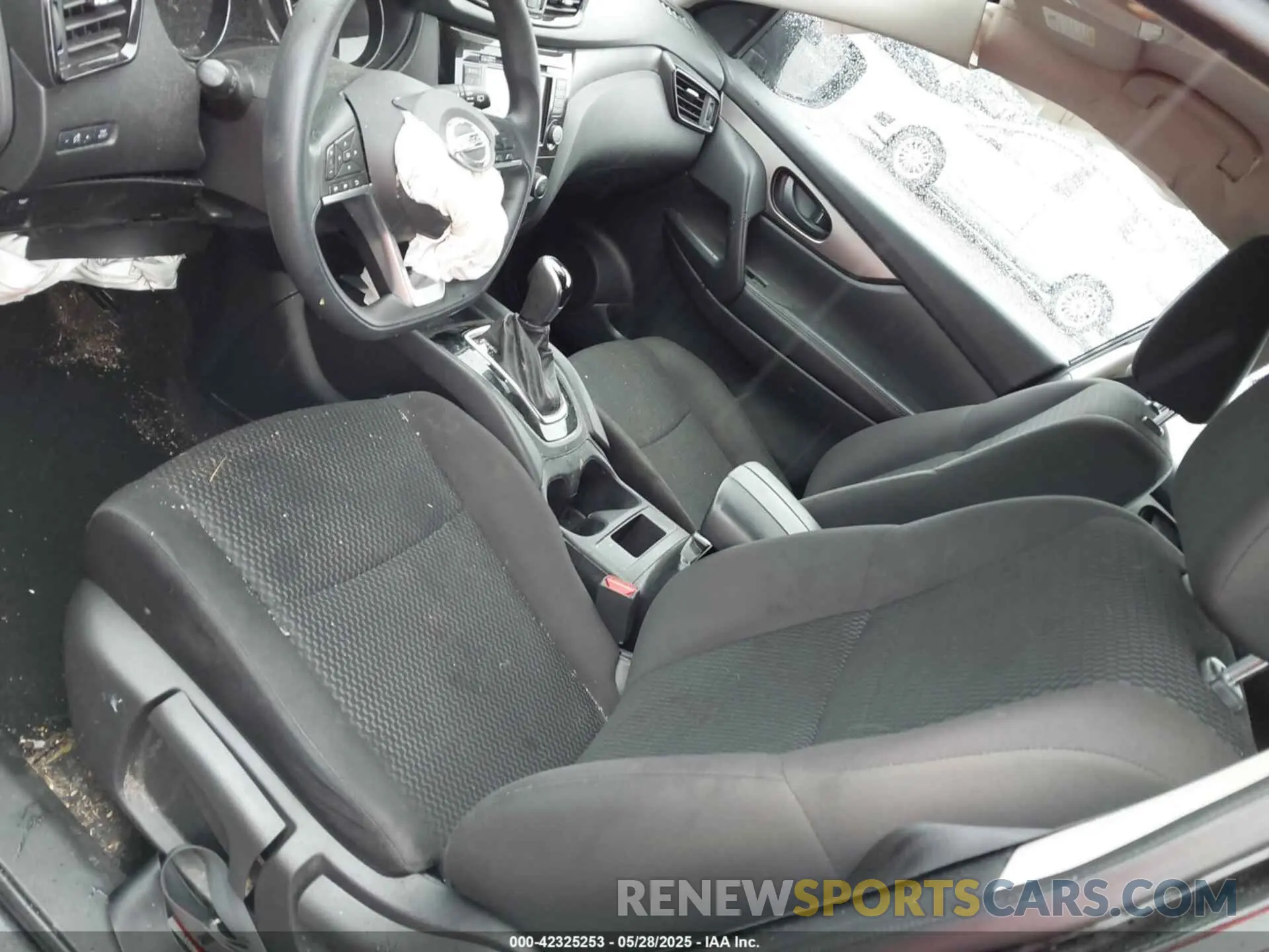 19 Photograph of a damaged car JN1BJ1CV9LW256578 NISSAN ROGUE SPORT 2020