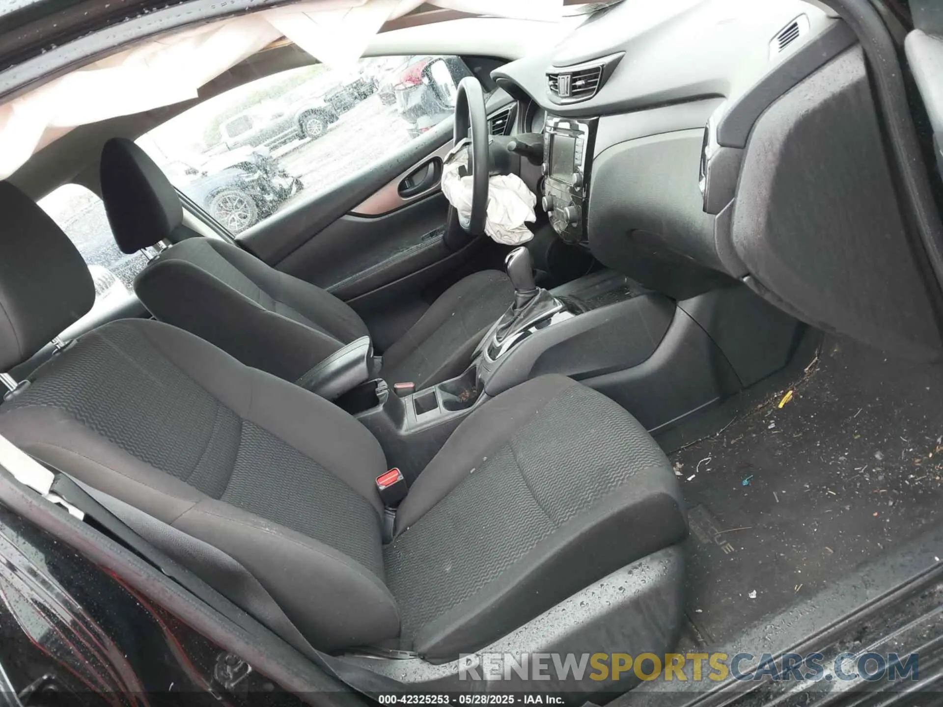 5 Photograph of a damaged car JN1BJ1CV9LW256578 NISSAN ROGUE SPORT 2020