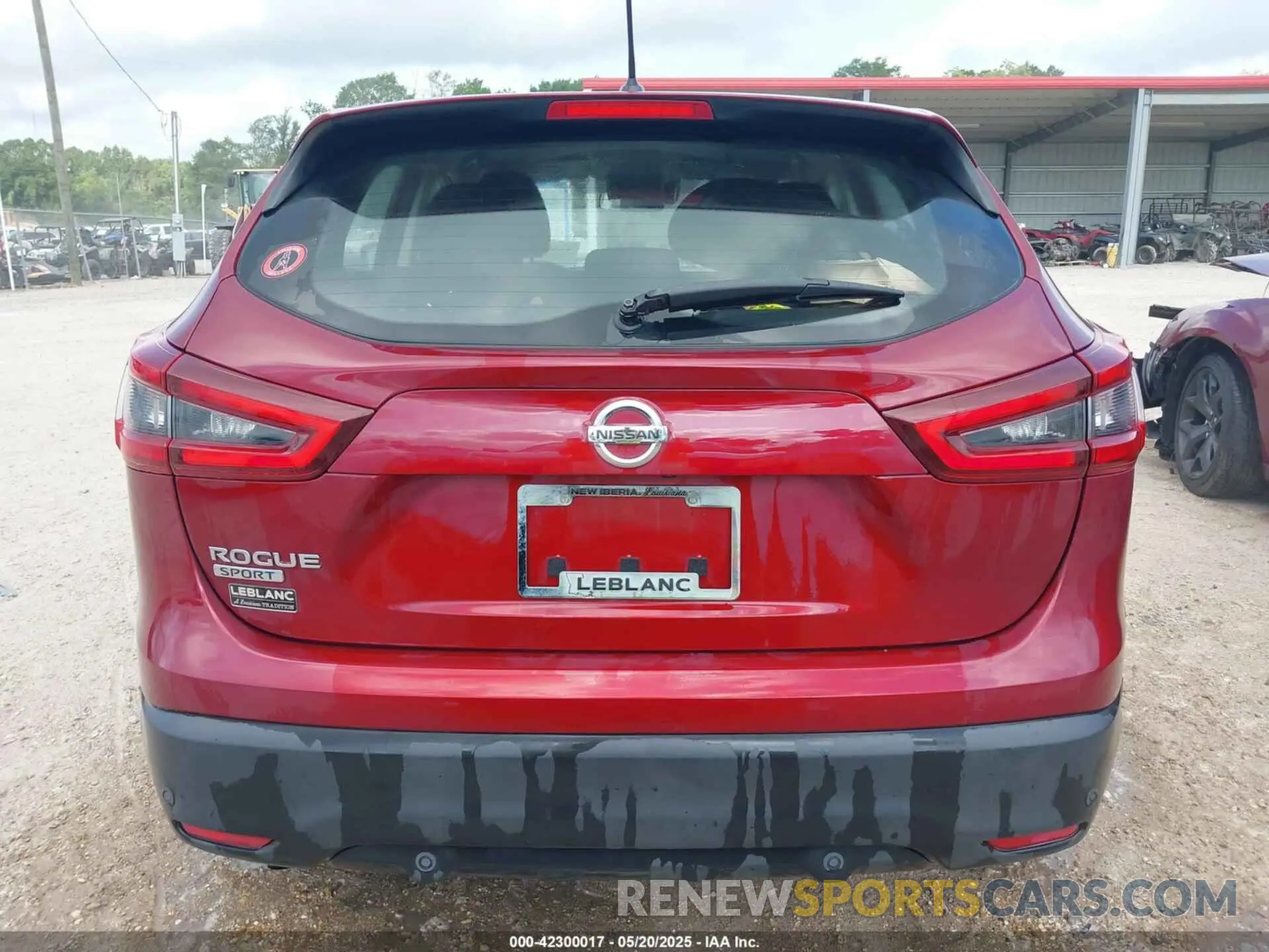 17 Photograph of a damaged car JN1BJ1CV9LW259772 NISSAN ROGUE SPORT 2020