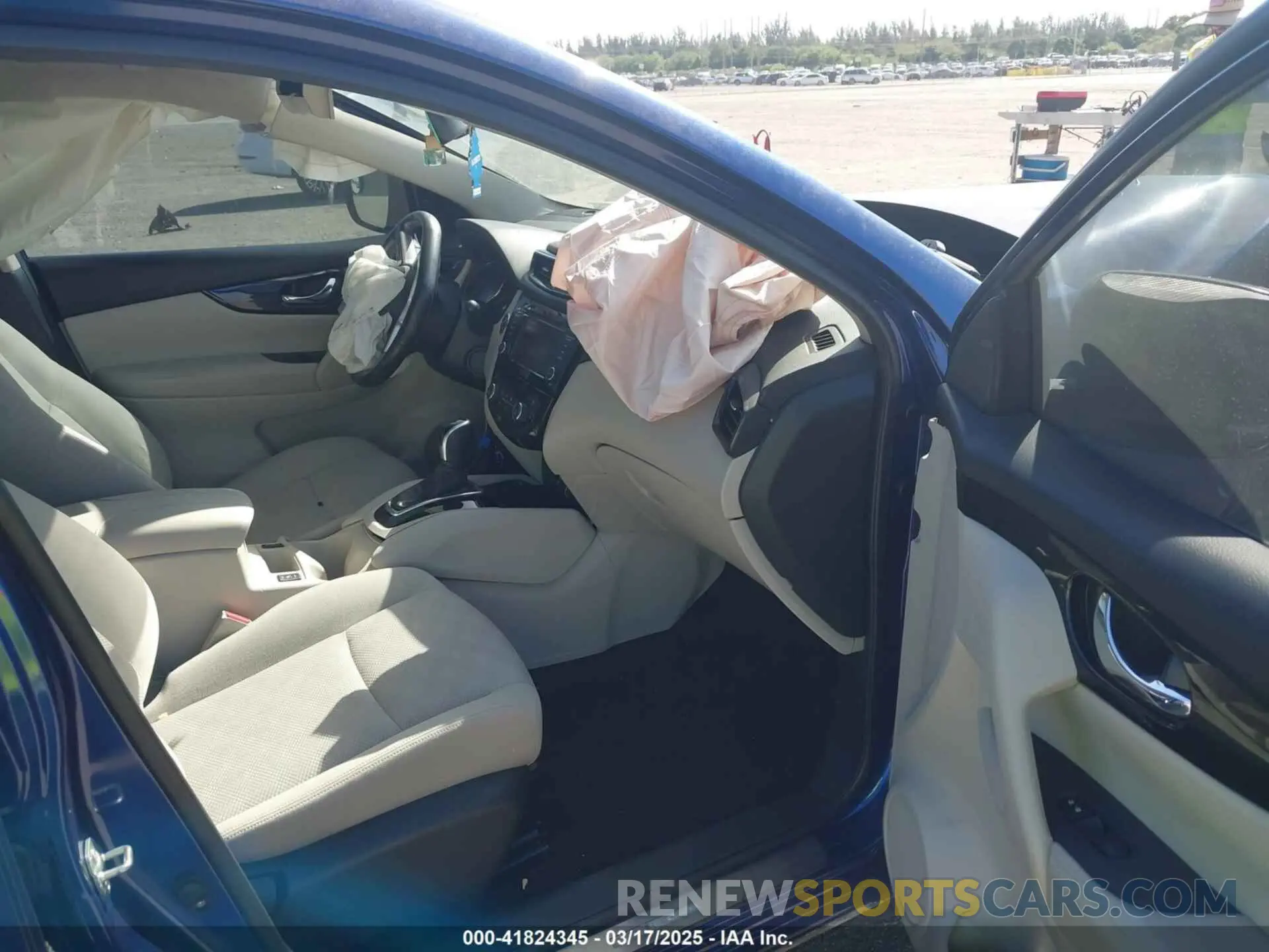 5 Photograph of a damaged car JN1BJ1CVXLW256945 NISSAN ROGUE SPORT 2020