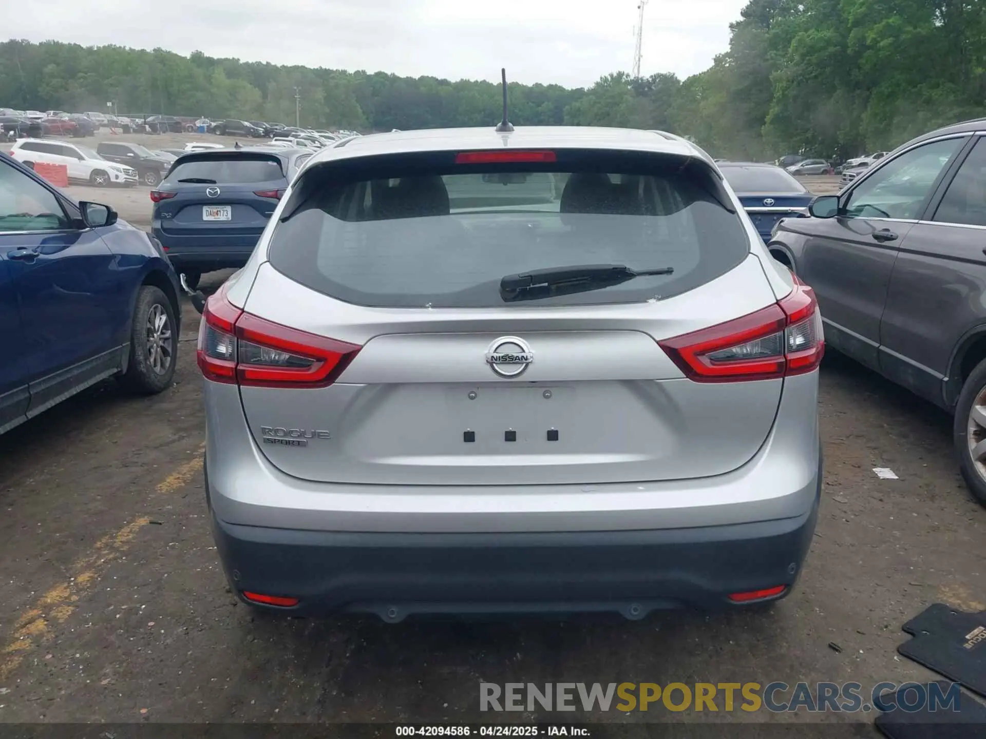 16 Photograph of a damaged car JN1BJ1CVXLW268206 NISSAN ROGUE SPORT 2020