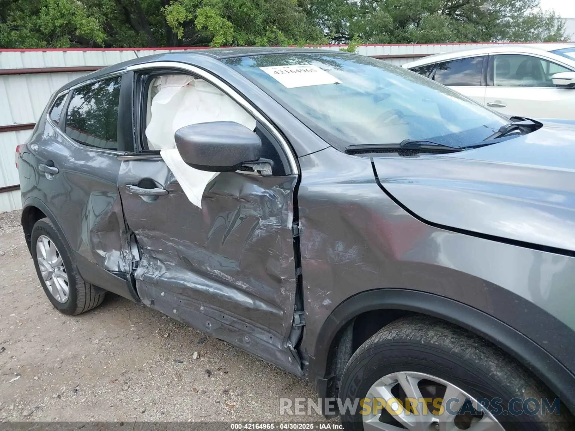 6 Photograph of a damaged car JN1BJ1CVXLW552600 NISSAN ROGUE SPORT 2020
