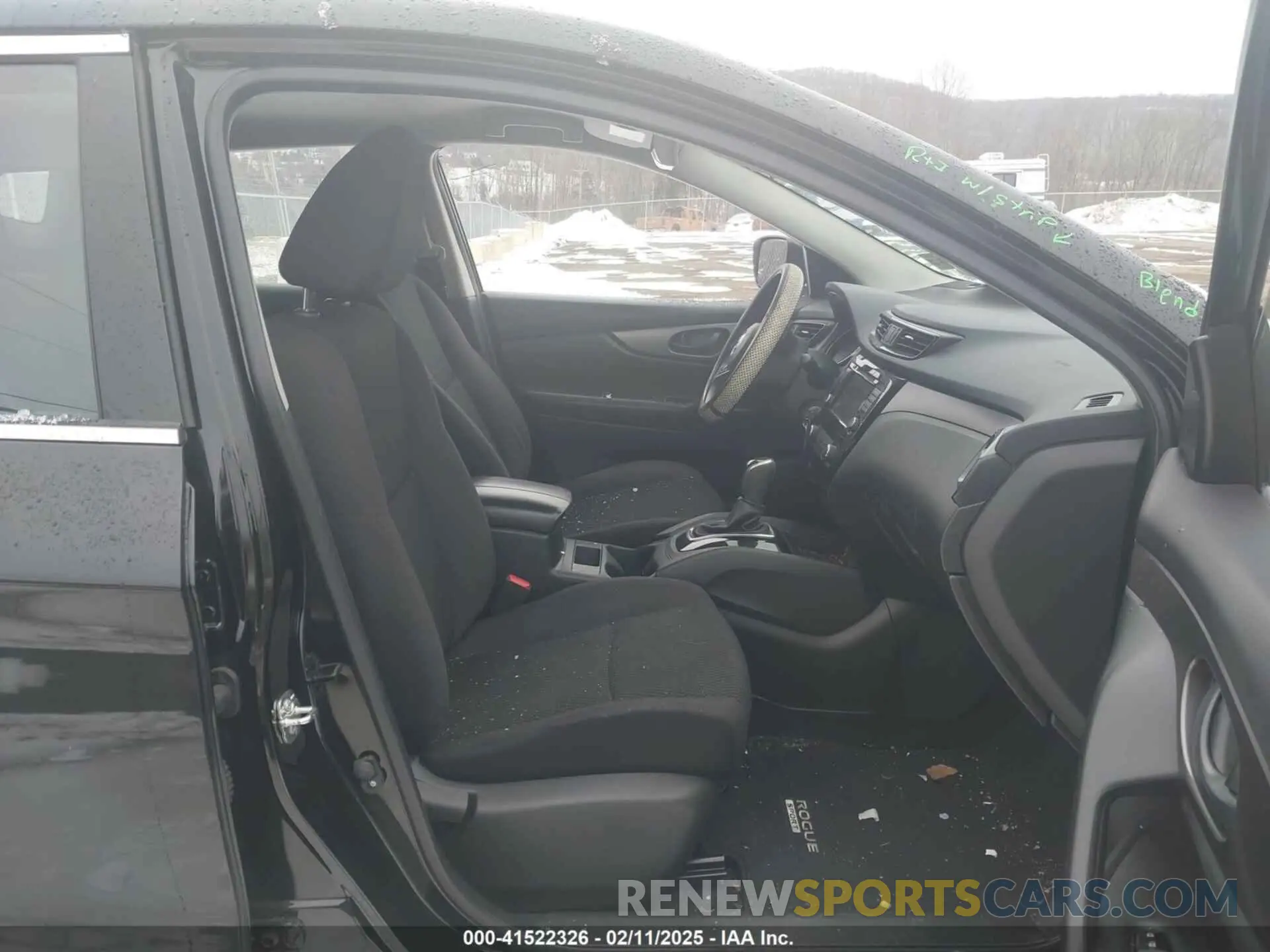 5 Photograph of a damaged car JN1BJ1CW0LW643741 NISSAN ROGUE SPORT 2020