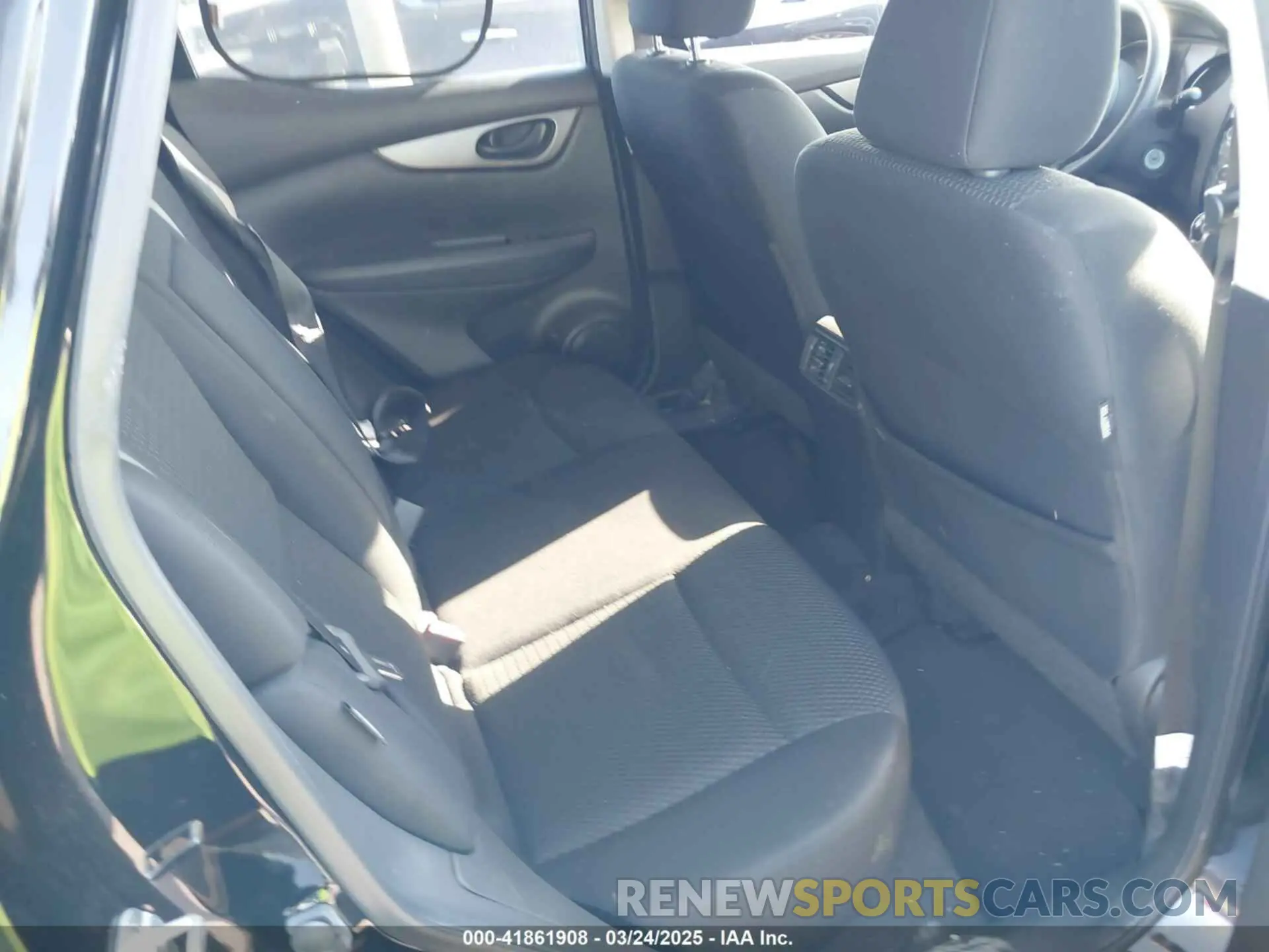 8 Photograph of a damaged car JN1BJ1CW1LW362015 NISSAN ROGUE SPORT 2020