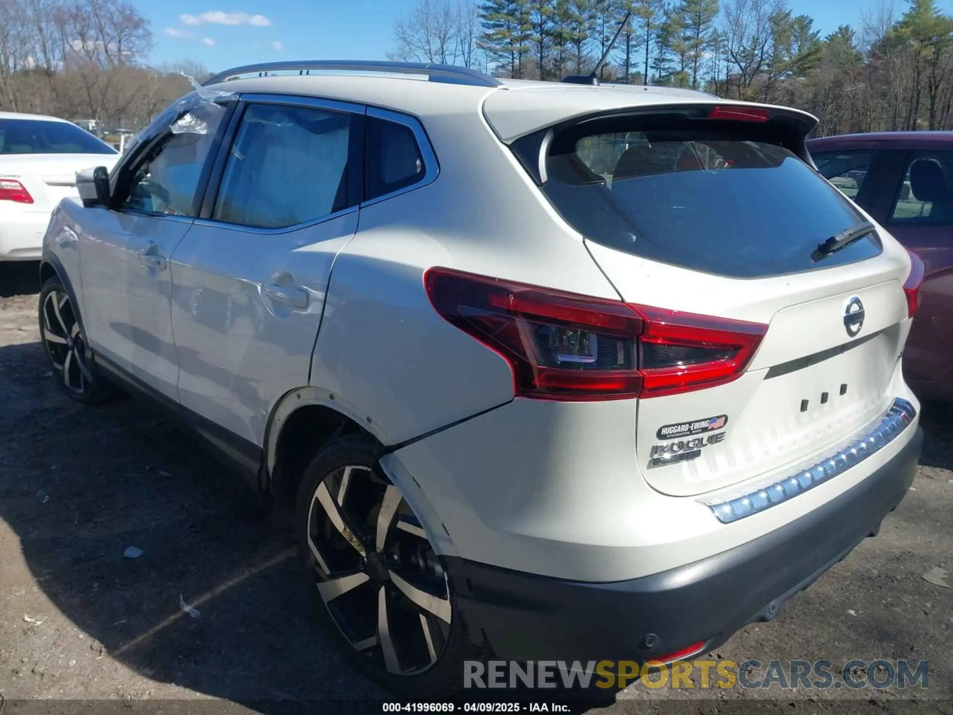 3 Photograph of a damaged car JN1BJ1CW2LW365991 NISSAN ROGUE SPORT 2020