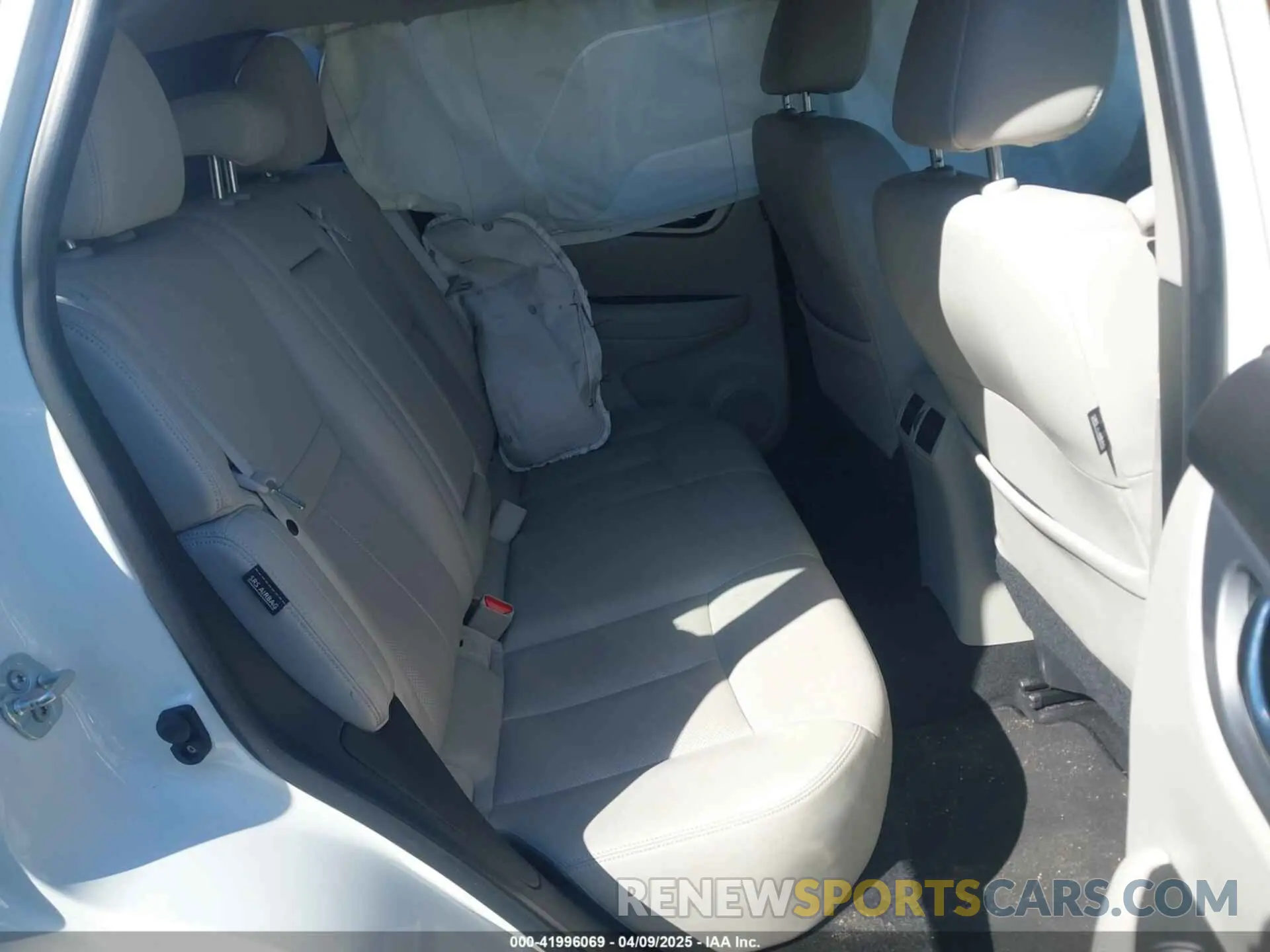 8 Photograph of a damaged car JN1BJ1CW2LW365991 NISSAN ROGUE SPORT 2020
