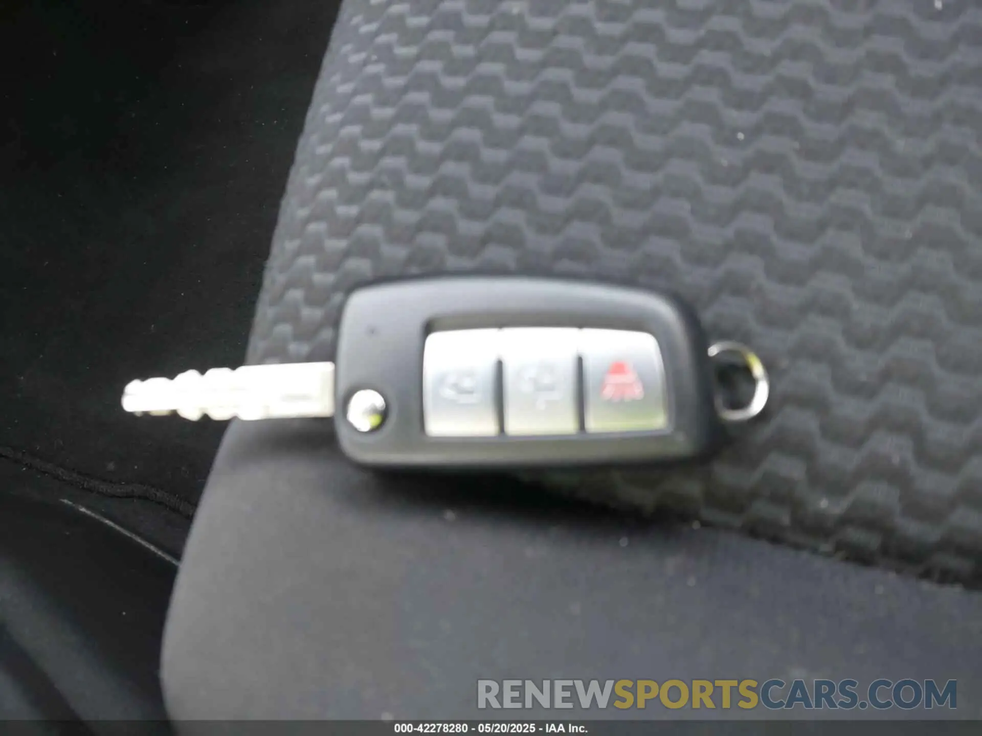 11 Photograph of a damaged car JN1BJ1CW3LW640591 NISSAN ROGUE SPORT 2020