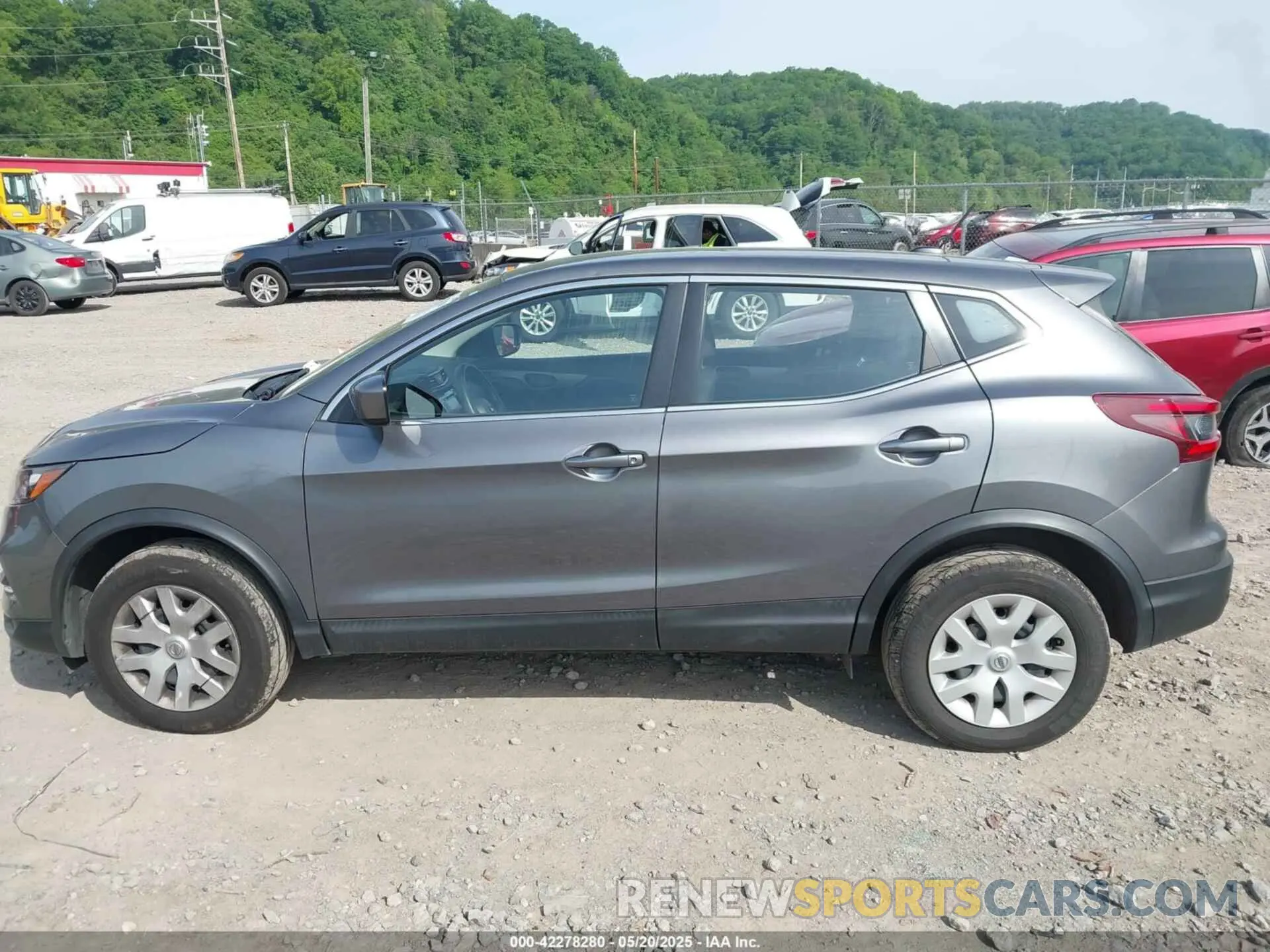14 Photograph of a damaged car JN1BJ1CW3LW640591 NISSAN ROGUE SPORT 2020