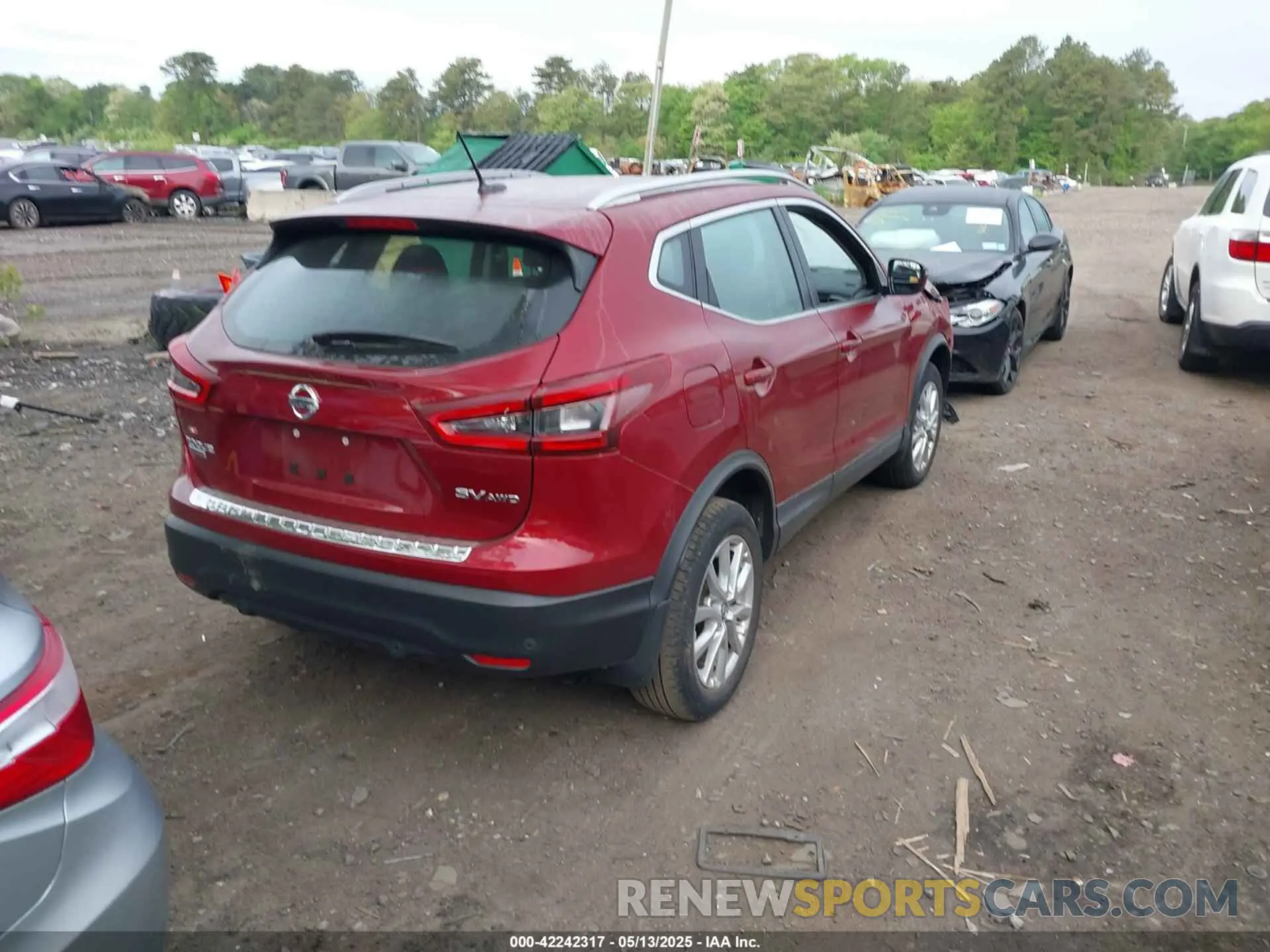 4 Photograph of a damaged car JN1BJ1CW4LW377205 NISSAN ROGUE SPORT 2020