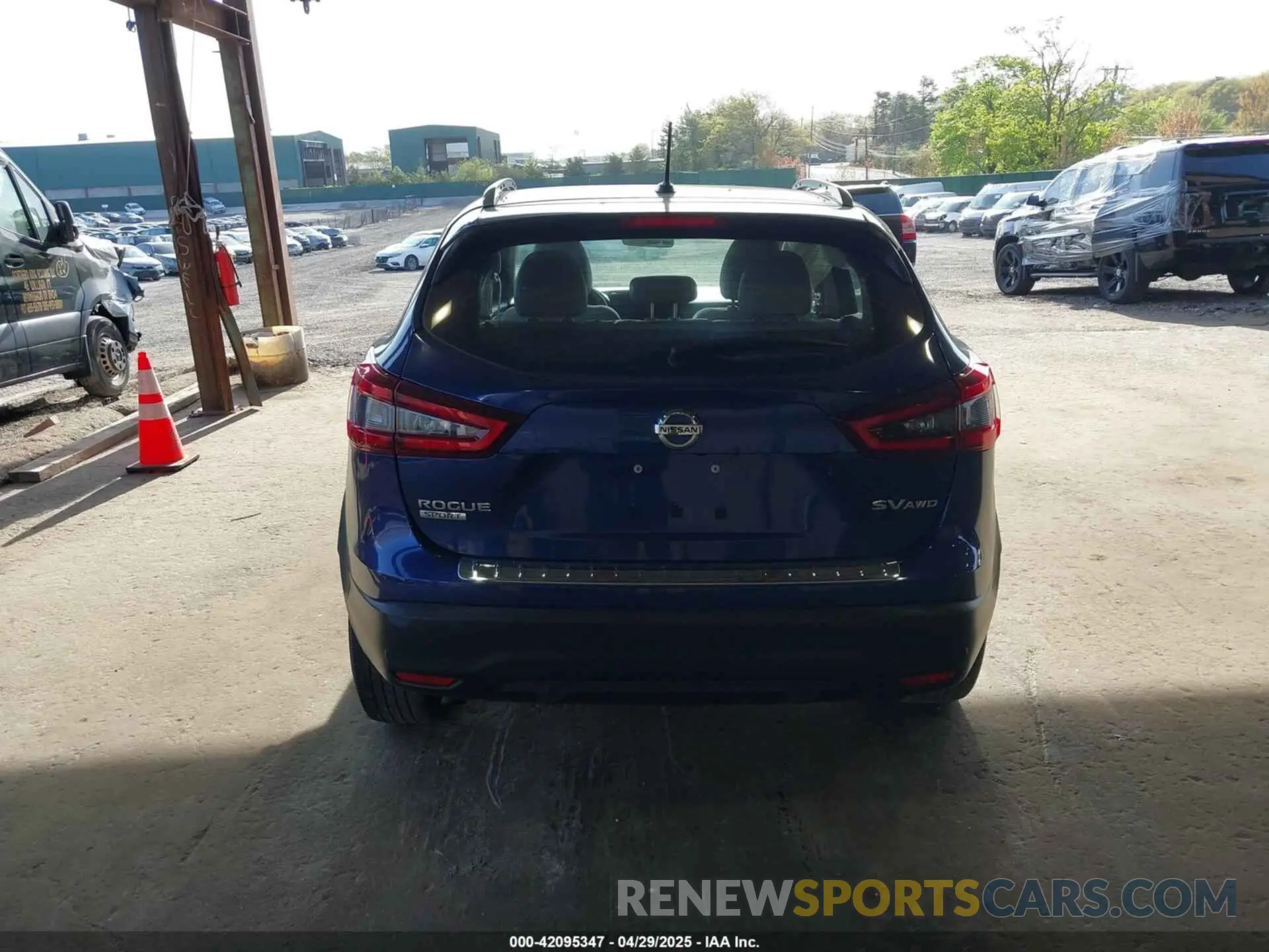 16 Photograph of a damaged car JN1BJ1CW4LW388012 NISSAN ROGUE SPORT 2020