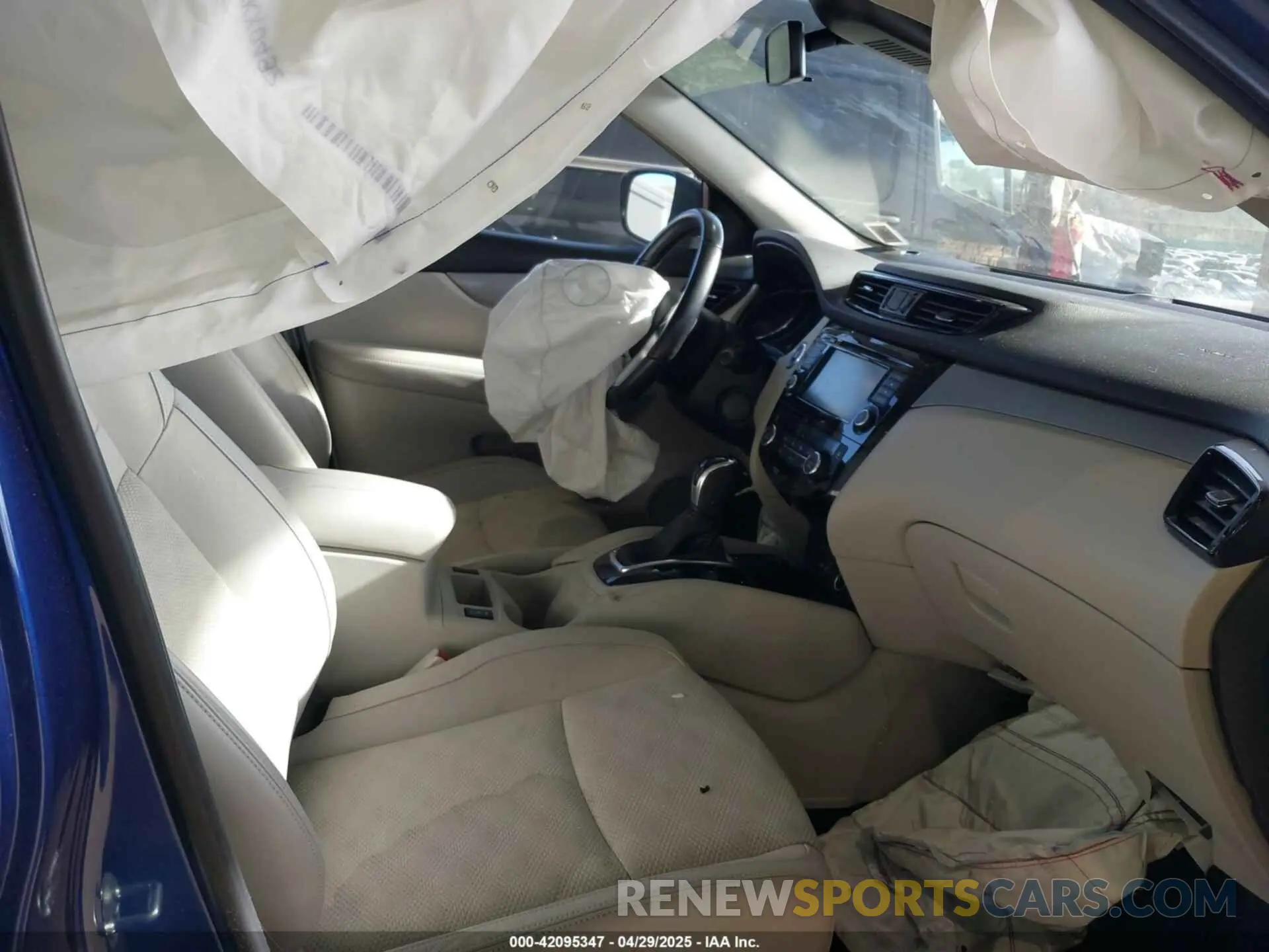 5 Photograph of a damaged car JN1BJ1CW4LW388012 NISSAN ROGUE SPORT 2020