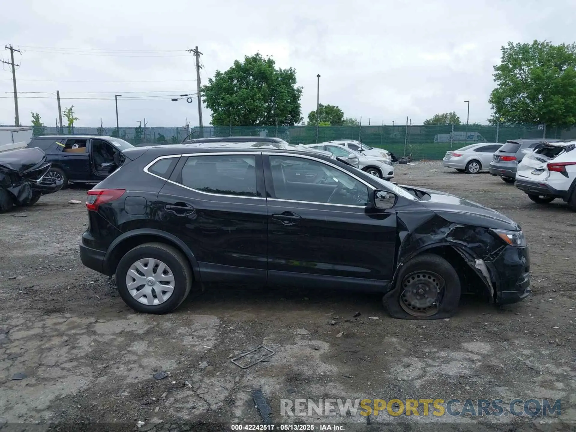 14 Photograph of a damaged car JN1BJ1CW4LW640826 NISSAN ROGUE SPORT 2020