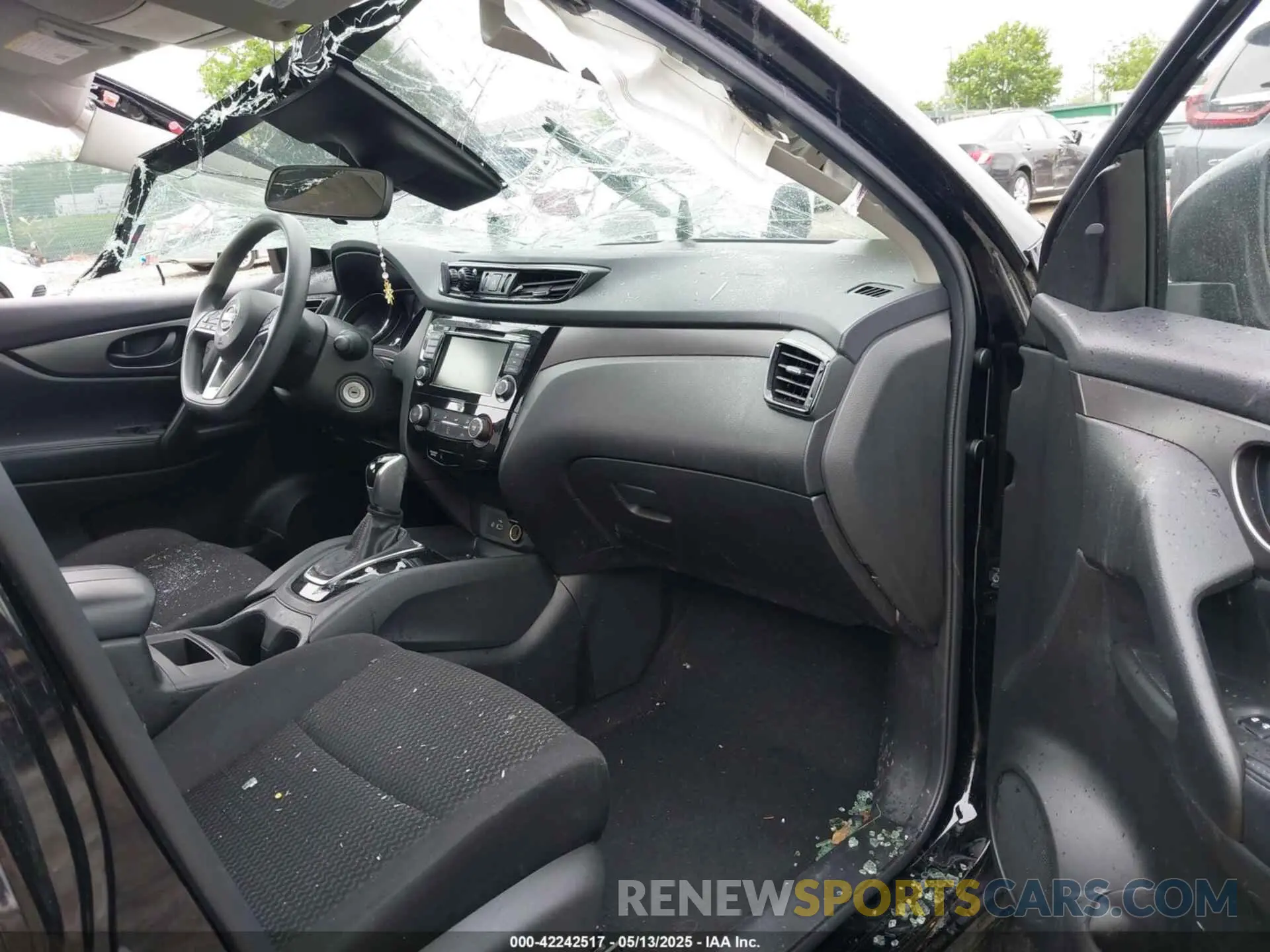 5 Photograph of a damaged car JN1BJ1CW4LW640826 NISSAN ROGUE SPORT 2020