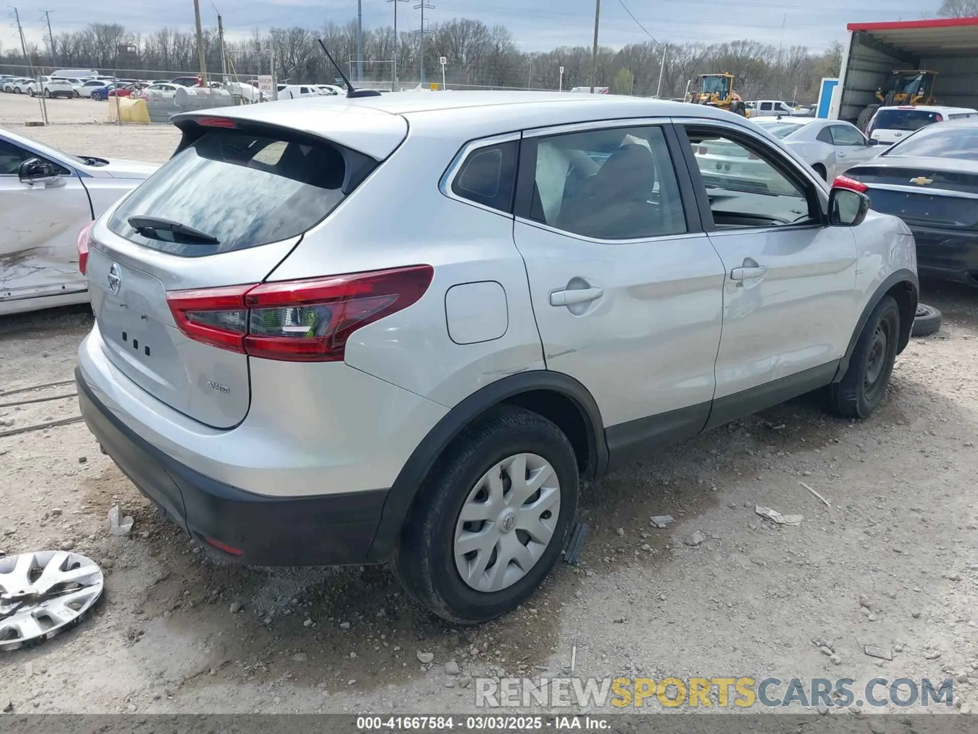 4 Photograph of a damaged car JN1BJ1CW4LW641720 NISSAN ROGUE SPORT 2020