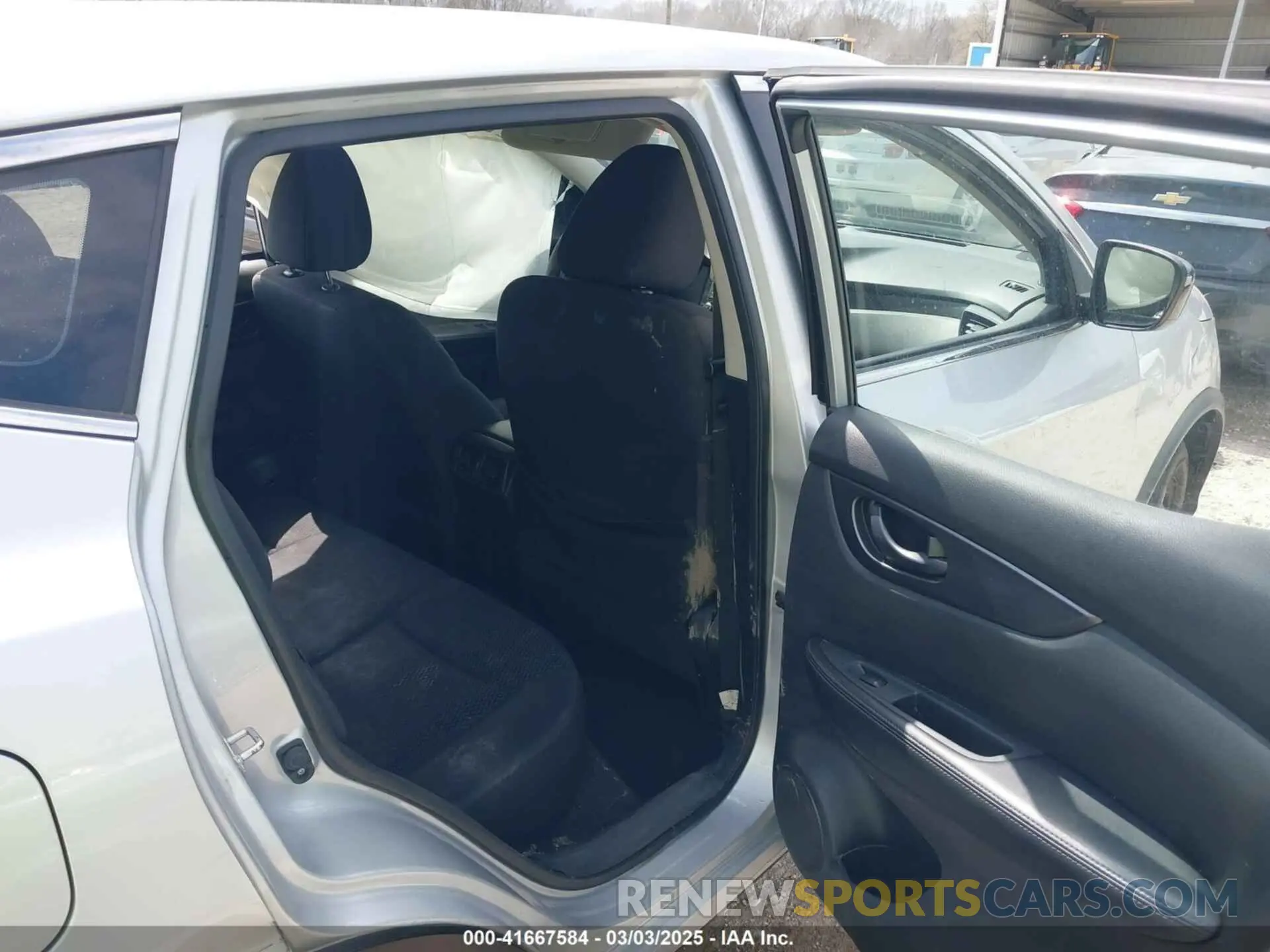 8 Photograph of a damaged car JN1BJ1CW4LW641720 NISSAN ROGUE SPORT 2020