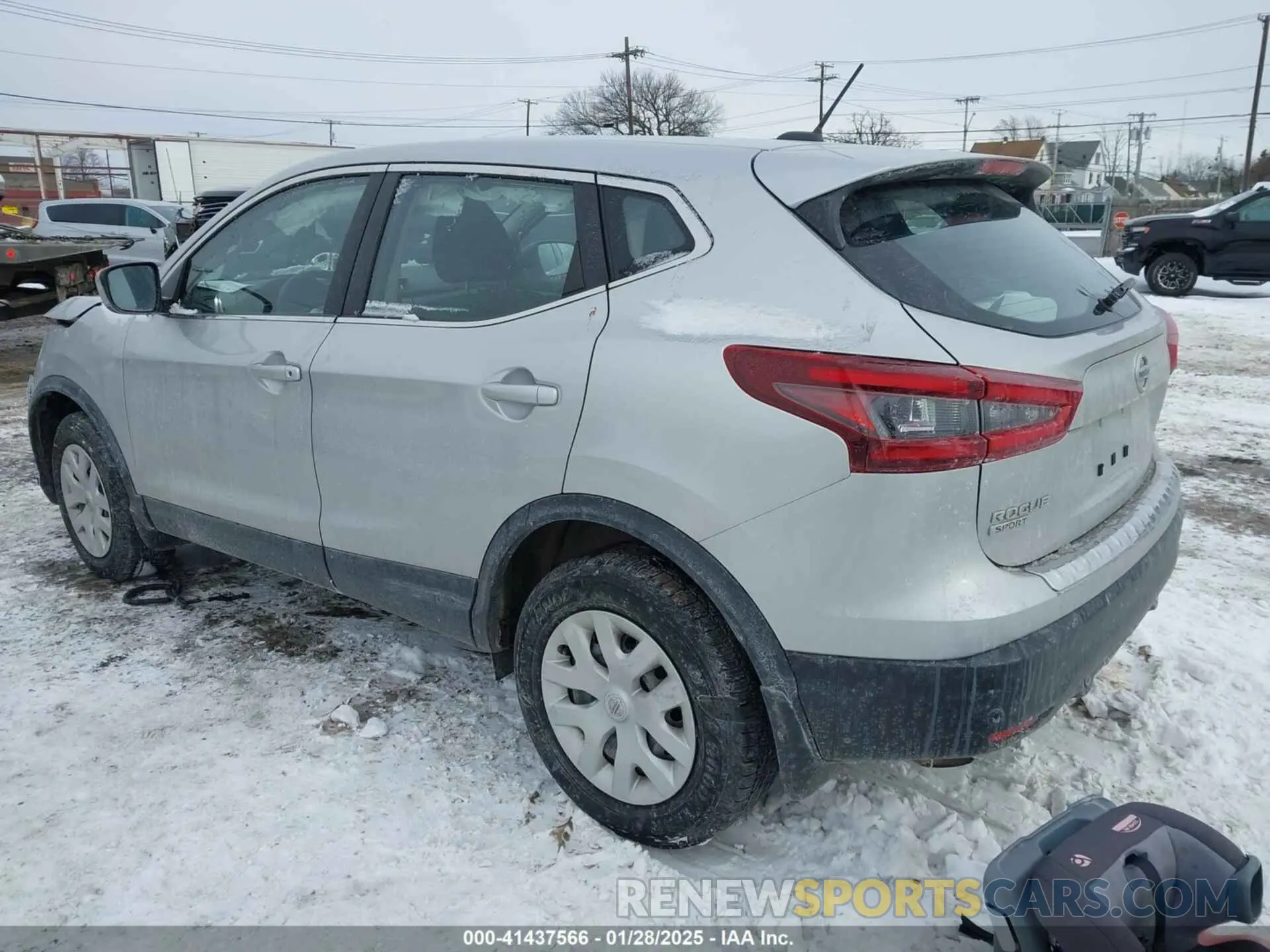 3 Photograph of a damaged car JN1BJ1CW5LW369453 NISSAN ROGUE SPORT 2020