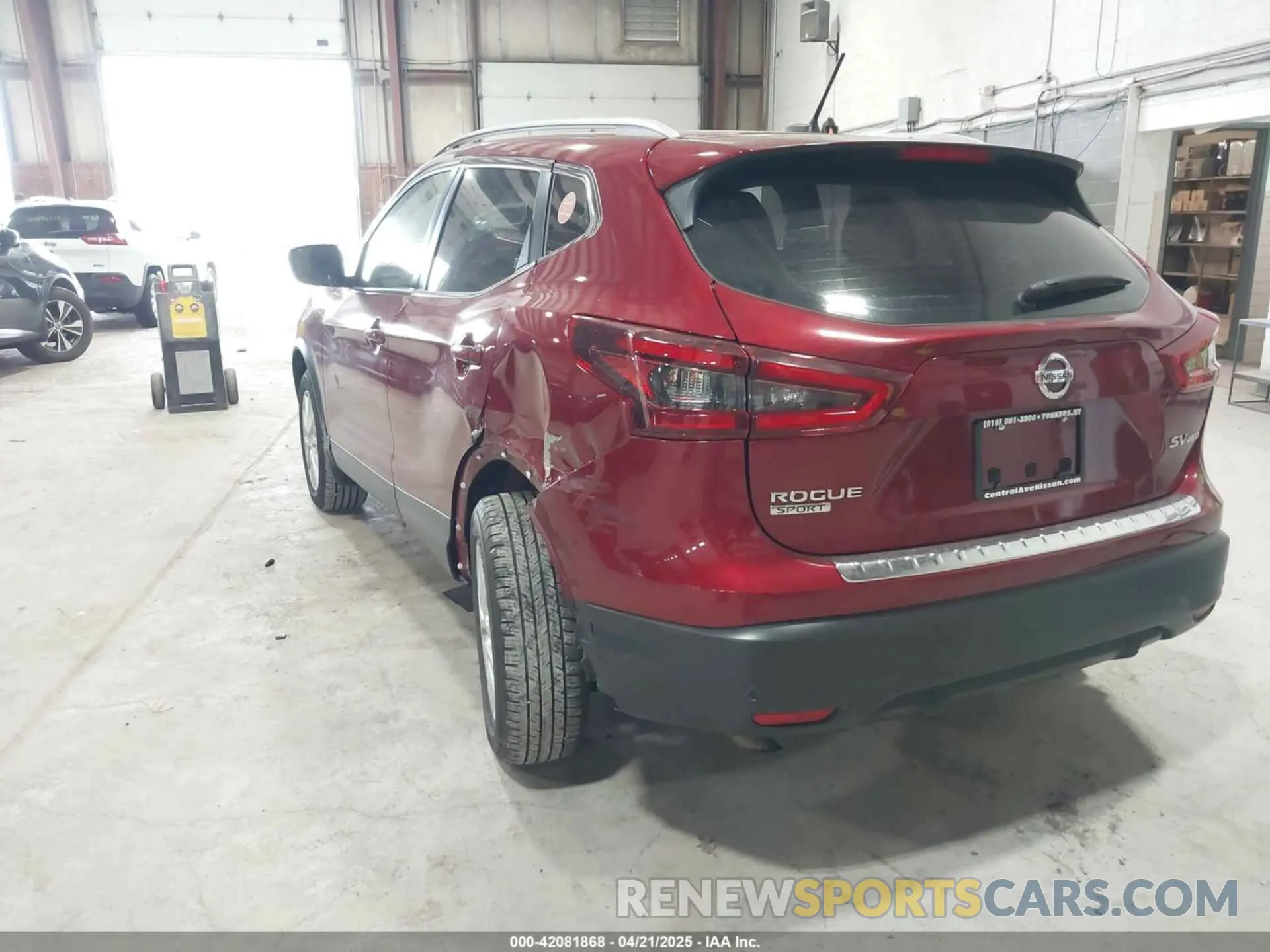 18 Photograph of a damaged car JN1BJ1CW5LW388780 NISSAN ROGUE SPORT 2020