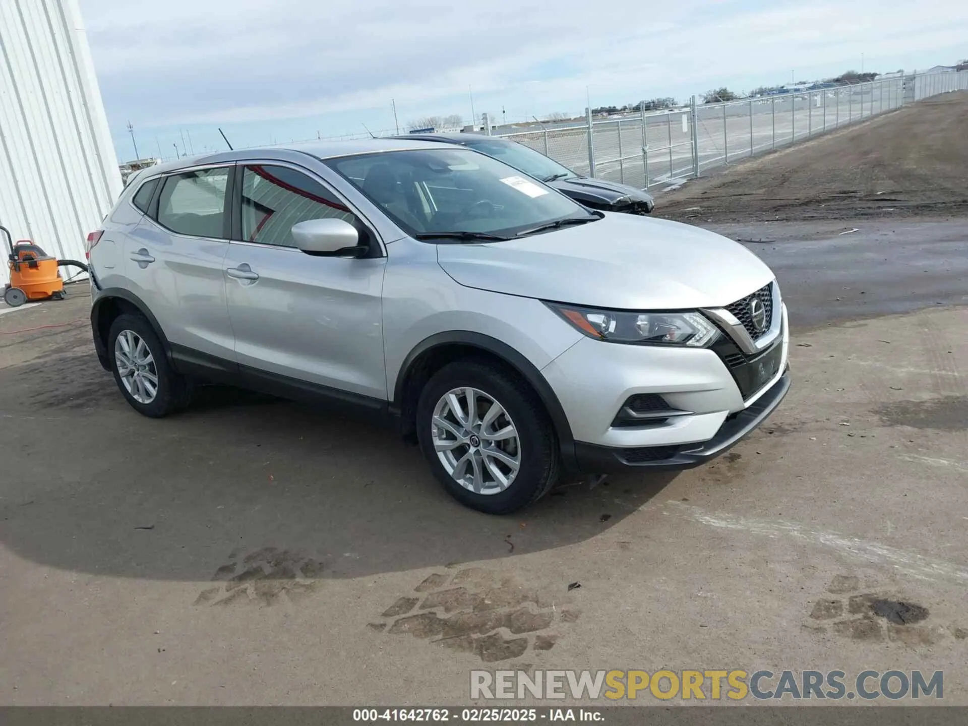 1 Photograph of a damaged car JN1BJ1CW5LW648269 NISSAN ROGUE SPORT 2020