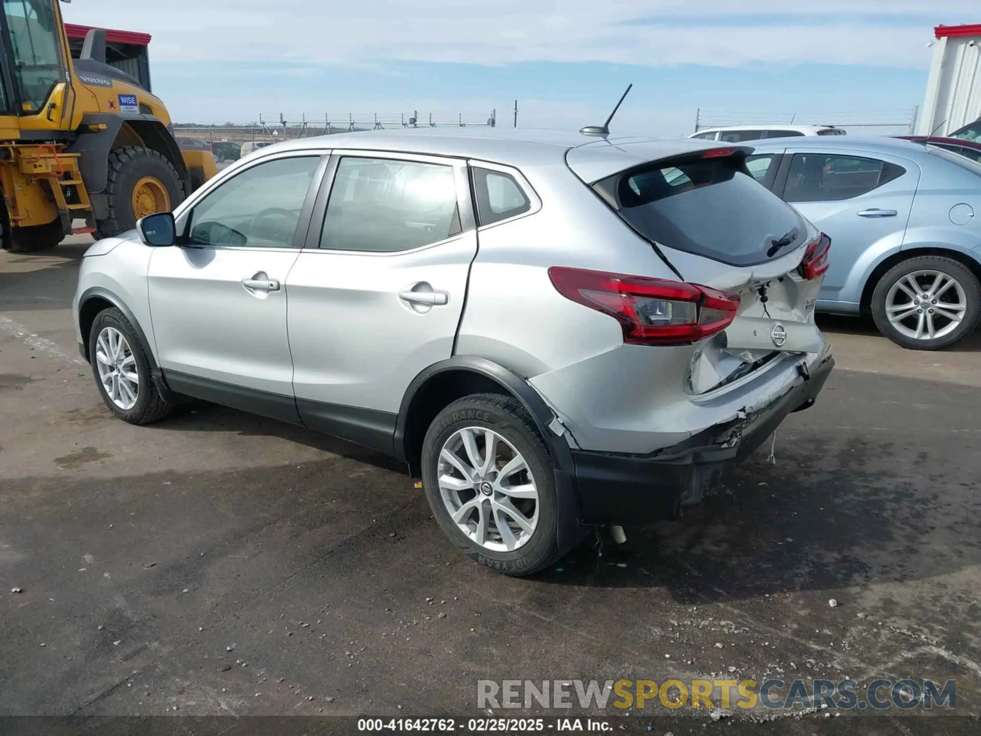 3 Photograph of a damaged car JN1BJ1CW5LW648269 NISSAN ROGUE SPORT 2020