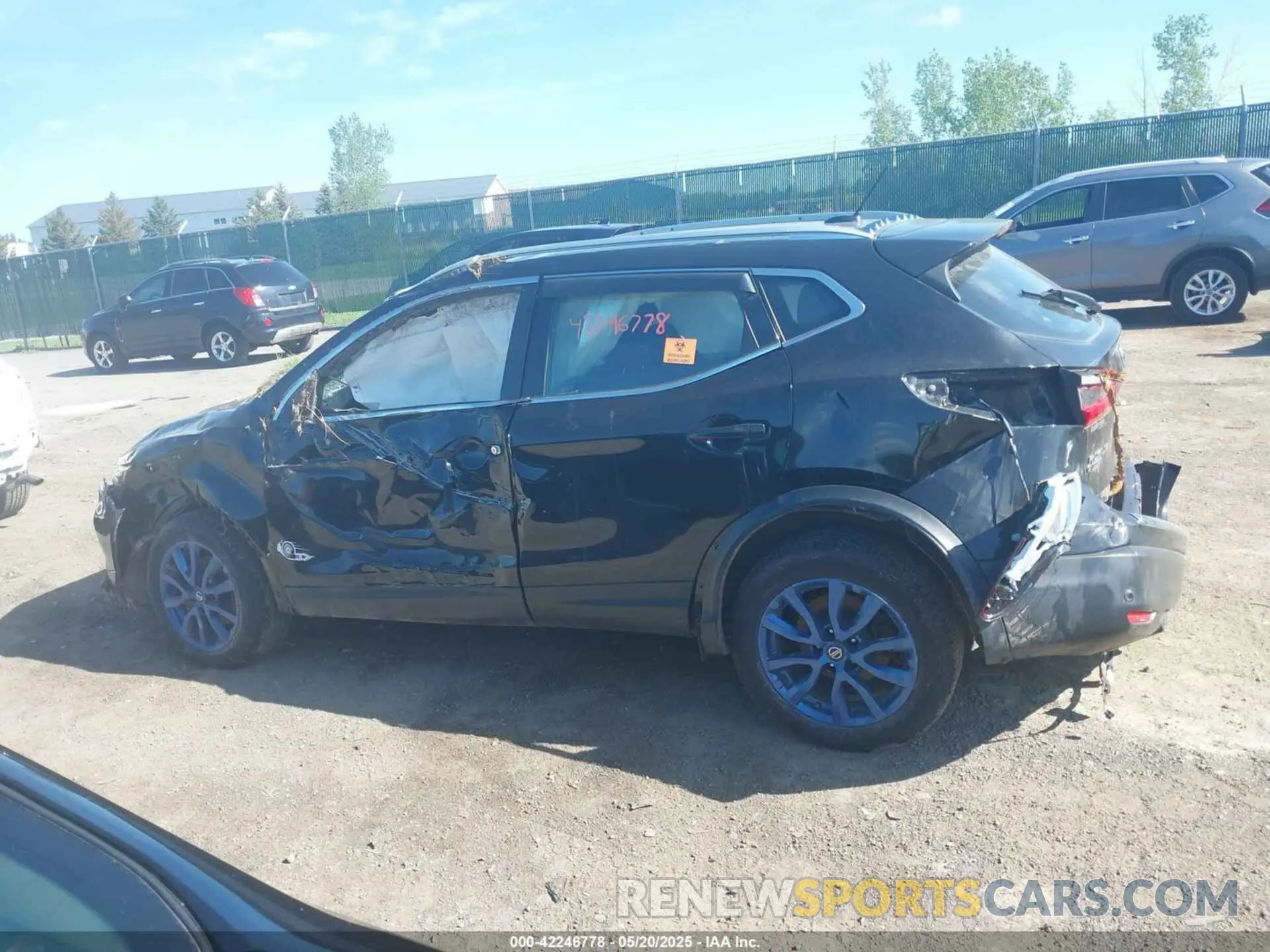 13 Photograph of a damaged car JN1BJ1CW5LW650295 NISSAN ROGUE SPORT 2020