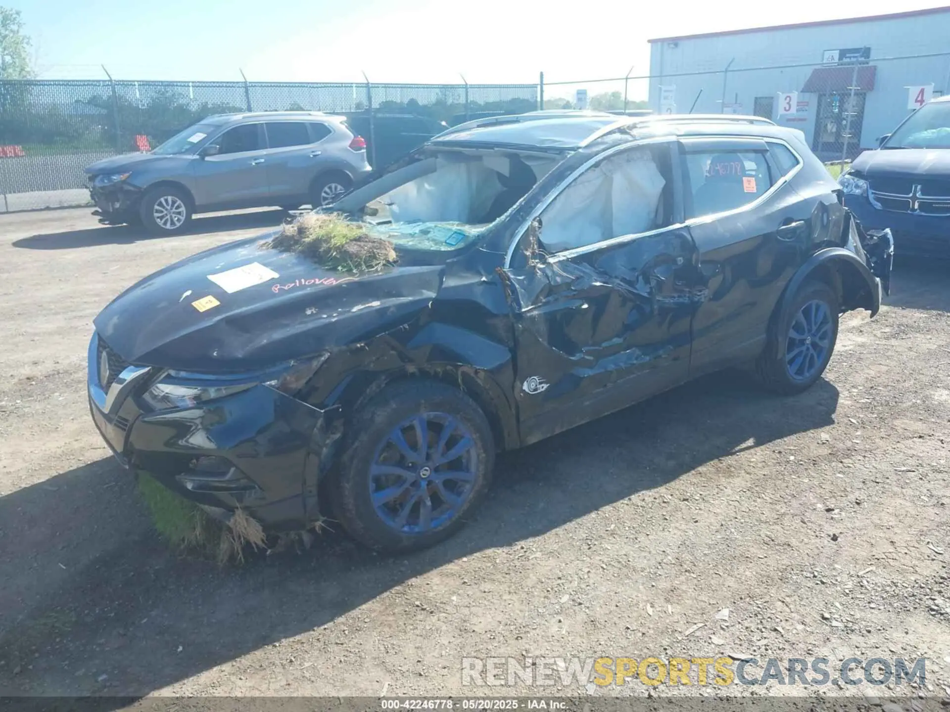 2 Photograph of a damaged car JN1BJ1CW5LW650295 NISSAN ROGUE SPORT 2020