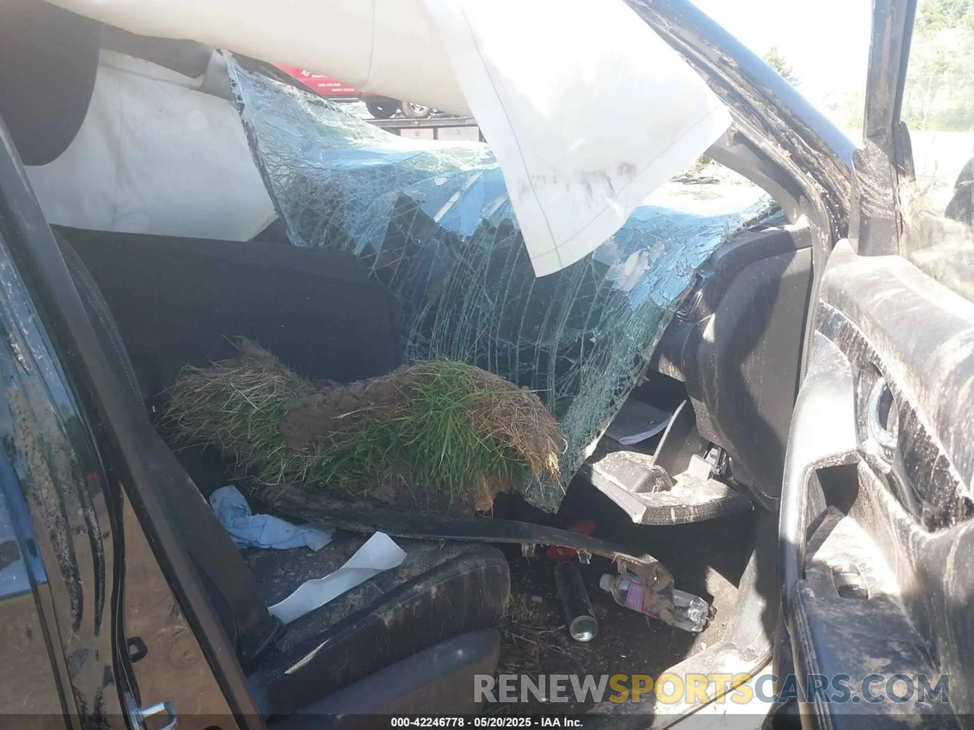 5 Photograph of a damaged car JN1BJ1CW5LW650295 NISSAN ROGUE SPORT 2020