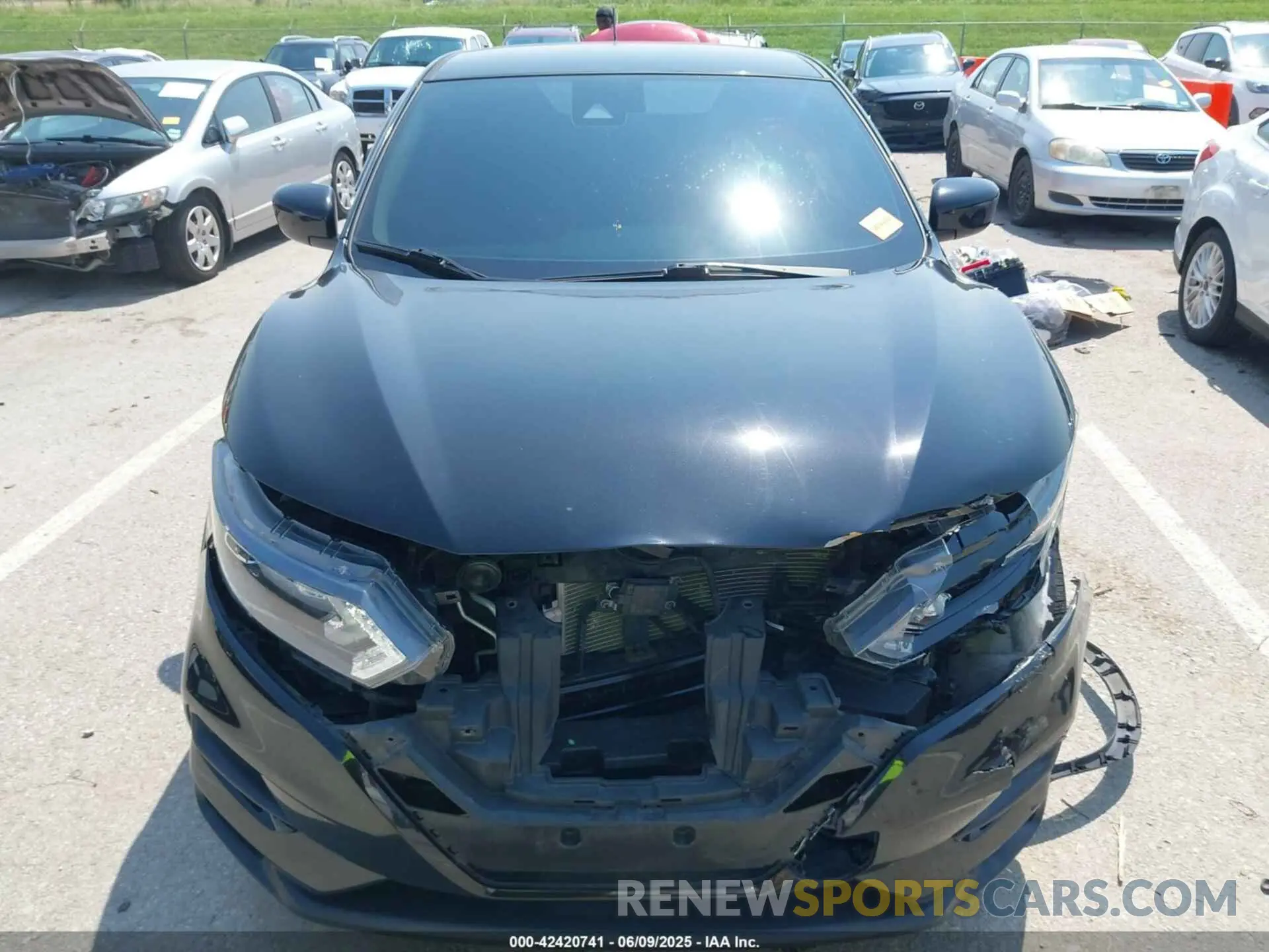 12 Photograph of a damaged car JN1BJ1CW6LW366948 NISSAN ROGUE SPORT 2020