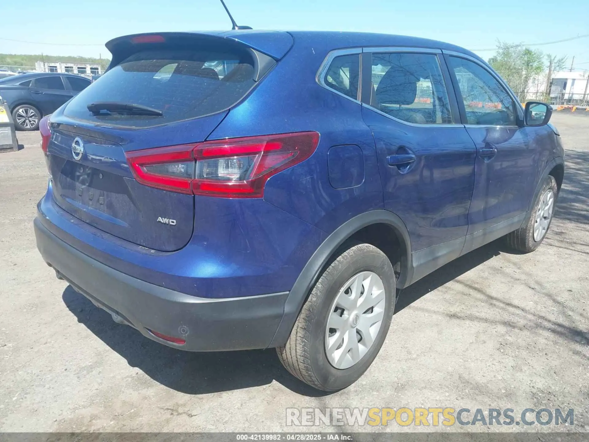 4 Photograph of a damaged car JN1BJ1CW6LW373186 NISSAN ROGUE SPORT 2020