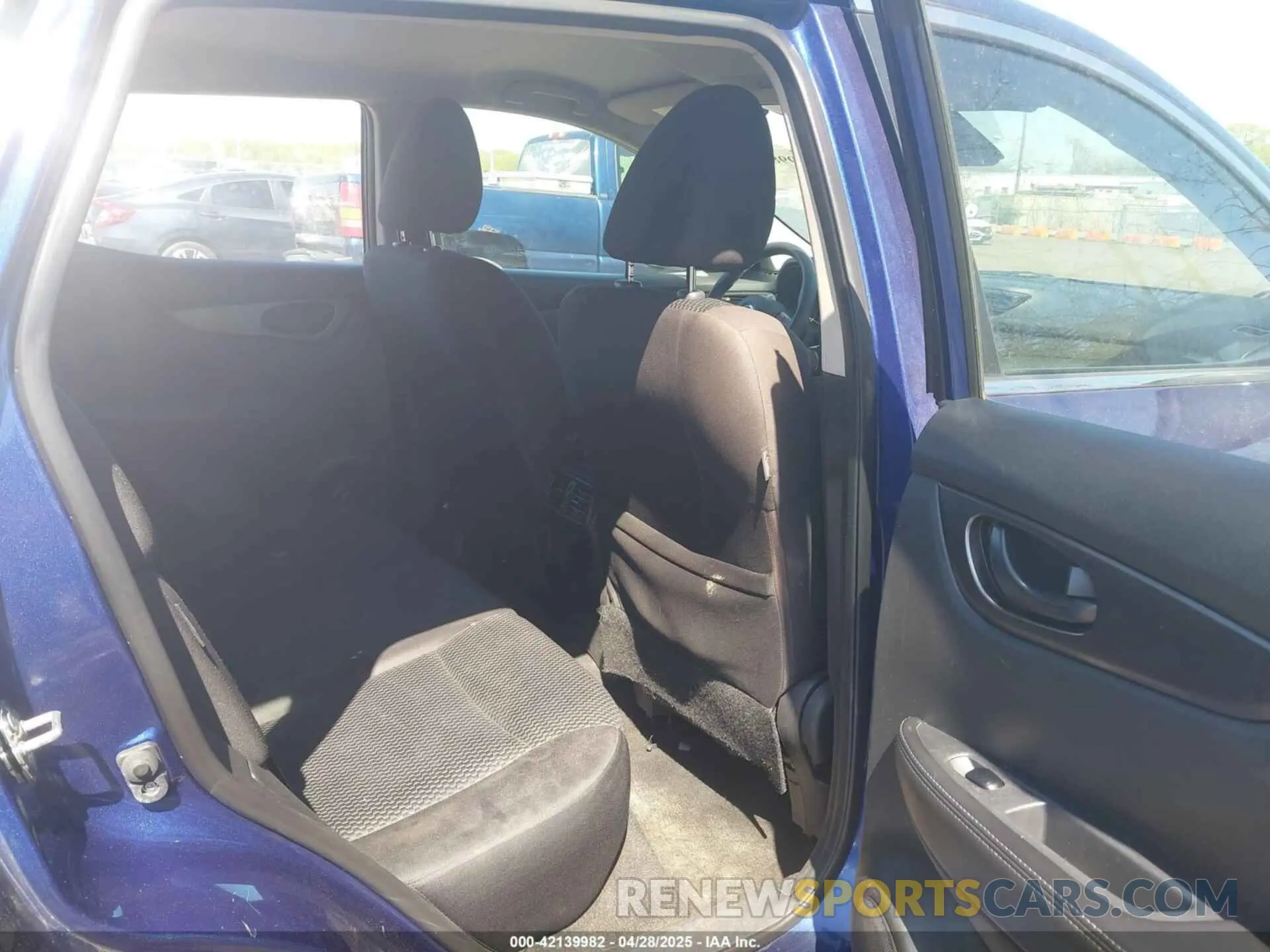8 Photograph of a damaged car JN1BJ1CW6LW373186 NISSAN ROGUE SPORT 2020