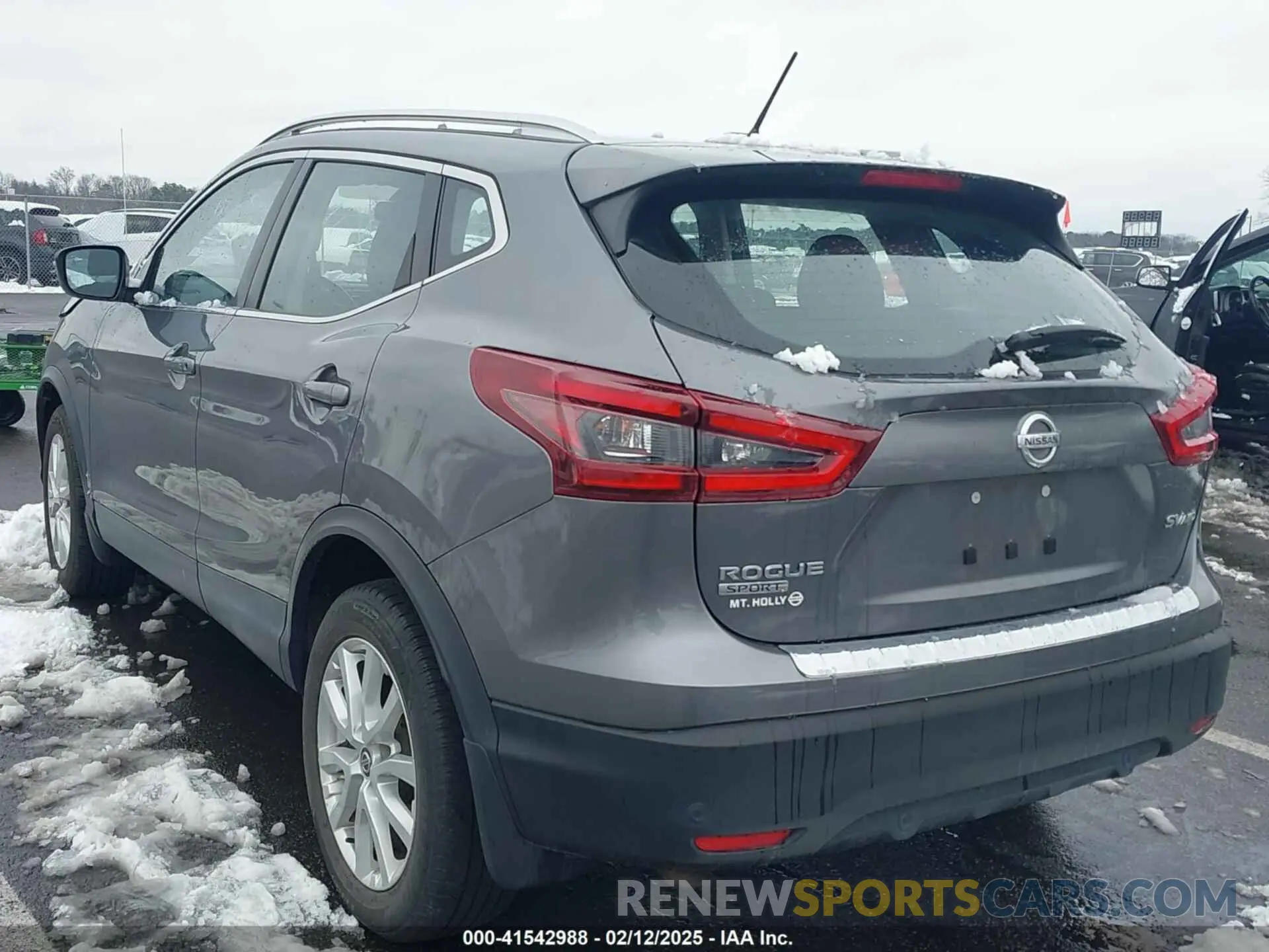 3 Photograph of a damaged car JN1BJ1CW6LW640603 NISSAN ROGUE SPORT 2020