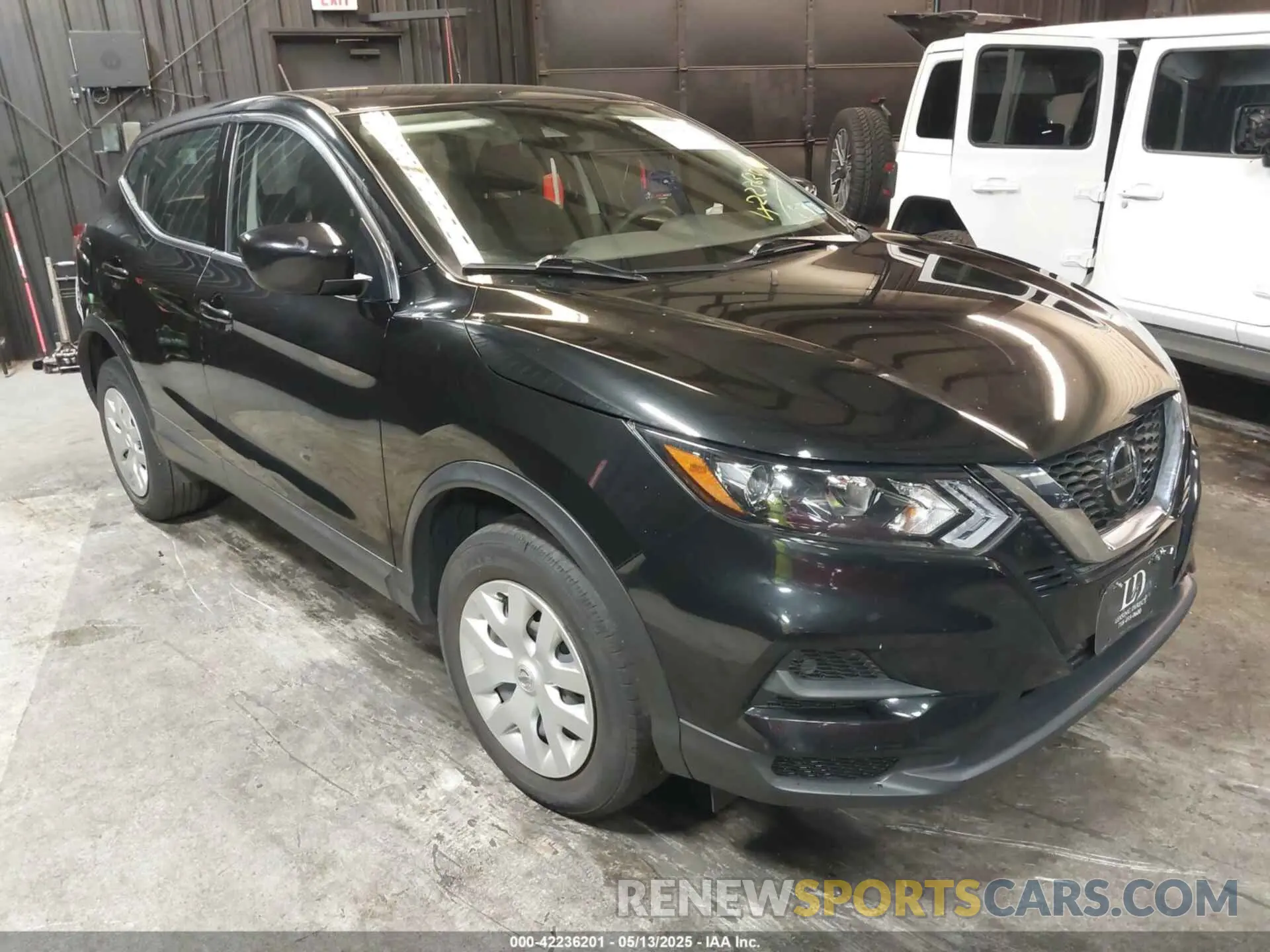 1 Photograph of a damaged car JN1BJ1CW6LW645333 NISSAN ROGUE SPORT 2020