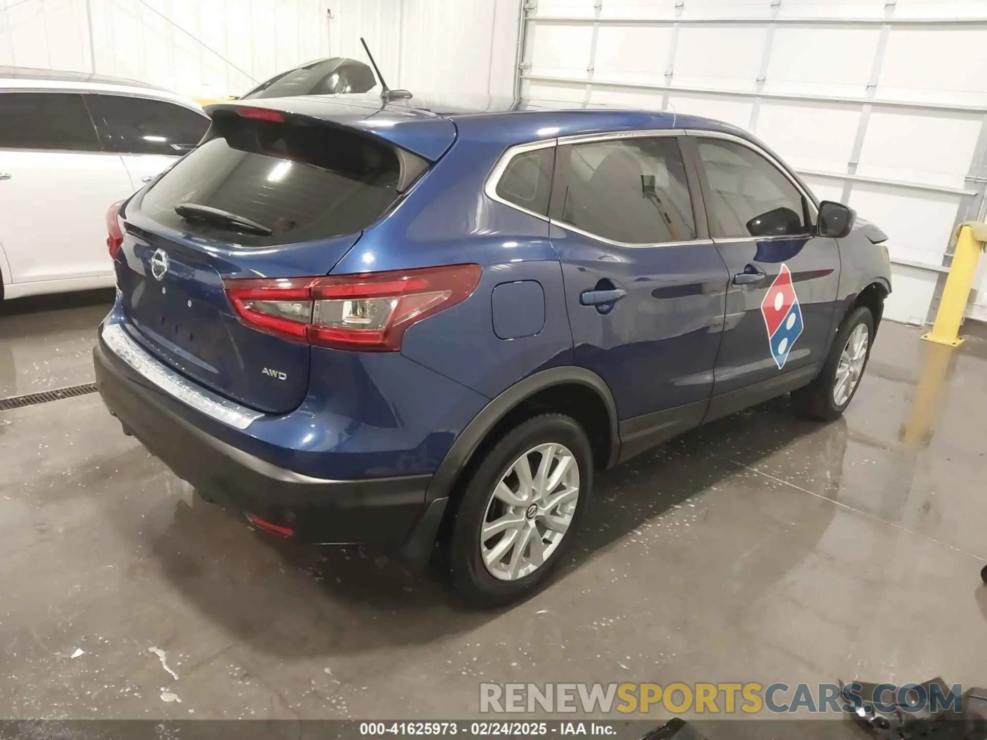 4 Photograph of a damaged car JN1BJ1CW8LW382312 NISSAN ROGUE SPORT 2020