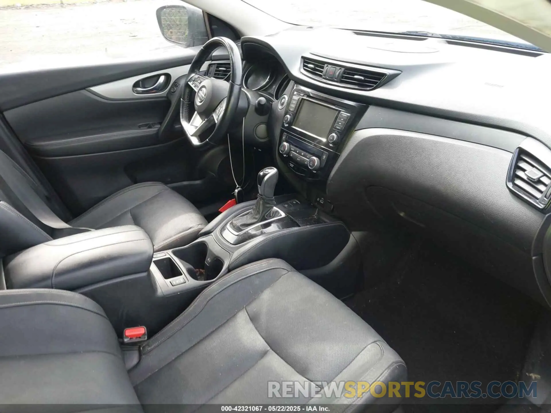 5 Photograph of a damaged car JN1BJ1CW8LW388191 NISSAN ROGUE SPORT 2020