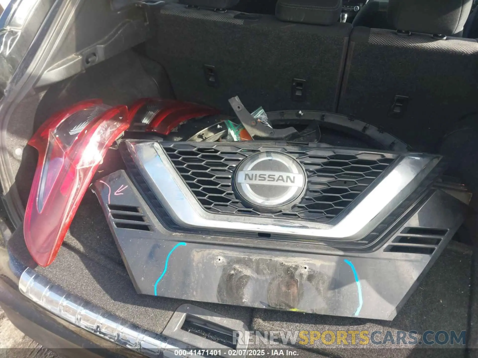 12 Photograph of a damaged car JN1BJ1CW8LW391818 NISSAN ROGUE SPORT 2020