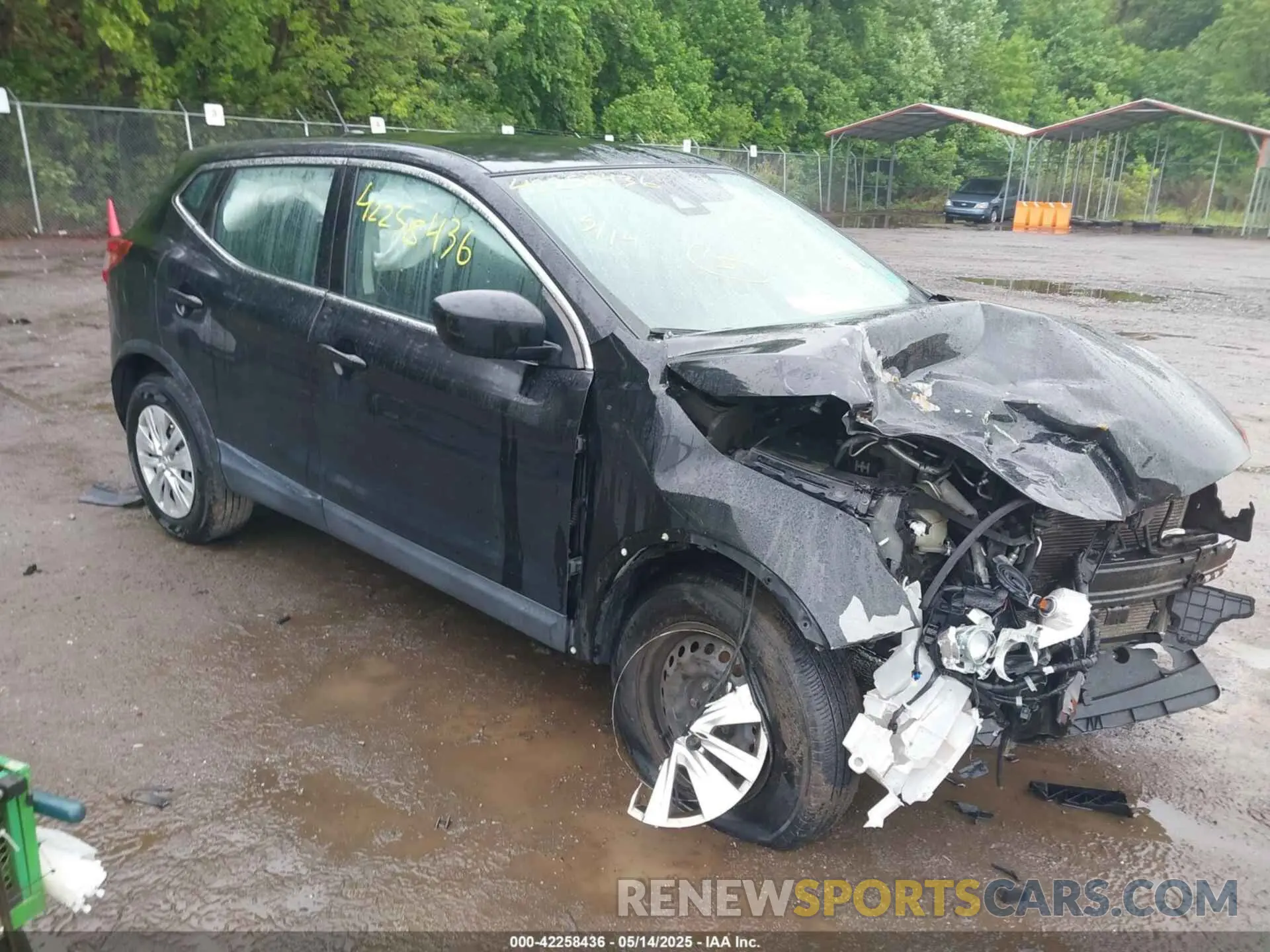 1 Photograph of a damaged car JN1BJ1CW8LW644264 NISSAN ROGUE SPORT 2020