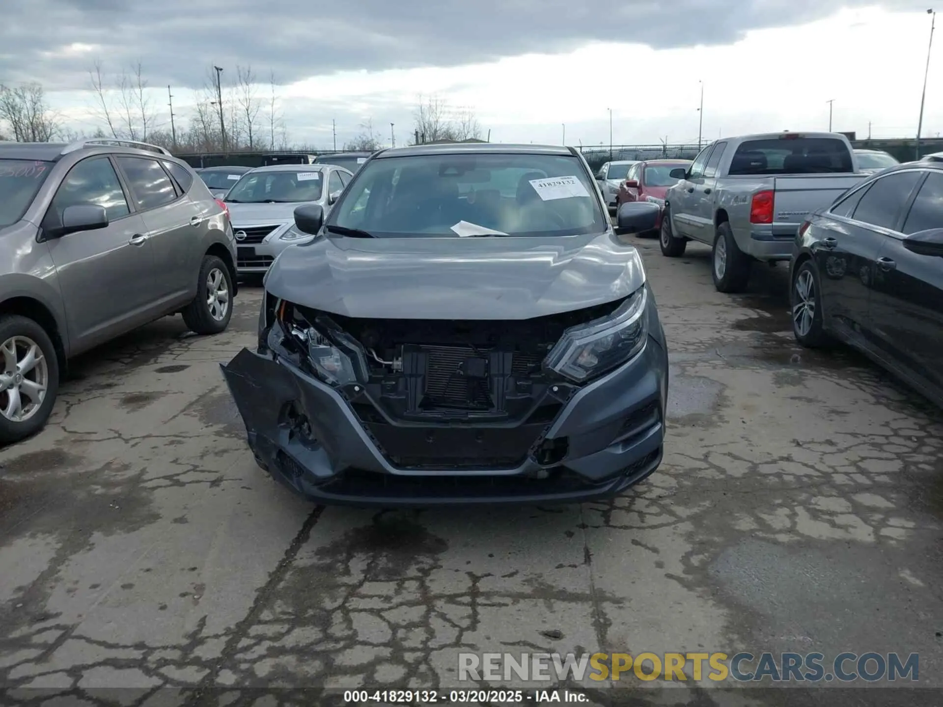 13 Photograph of a damaged car JN1BJ1CW8LW644622 NISSAN ROGUE SPORT 2020