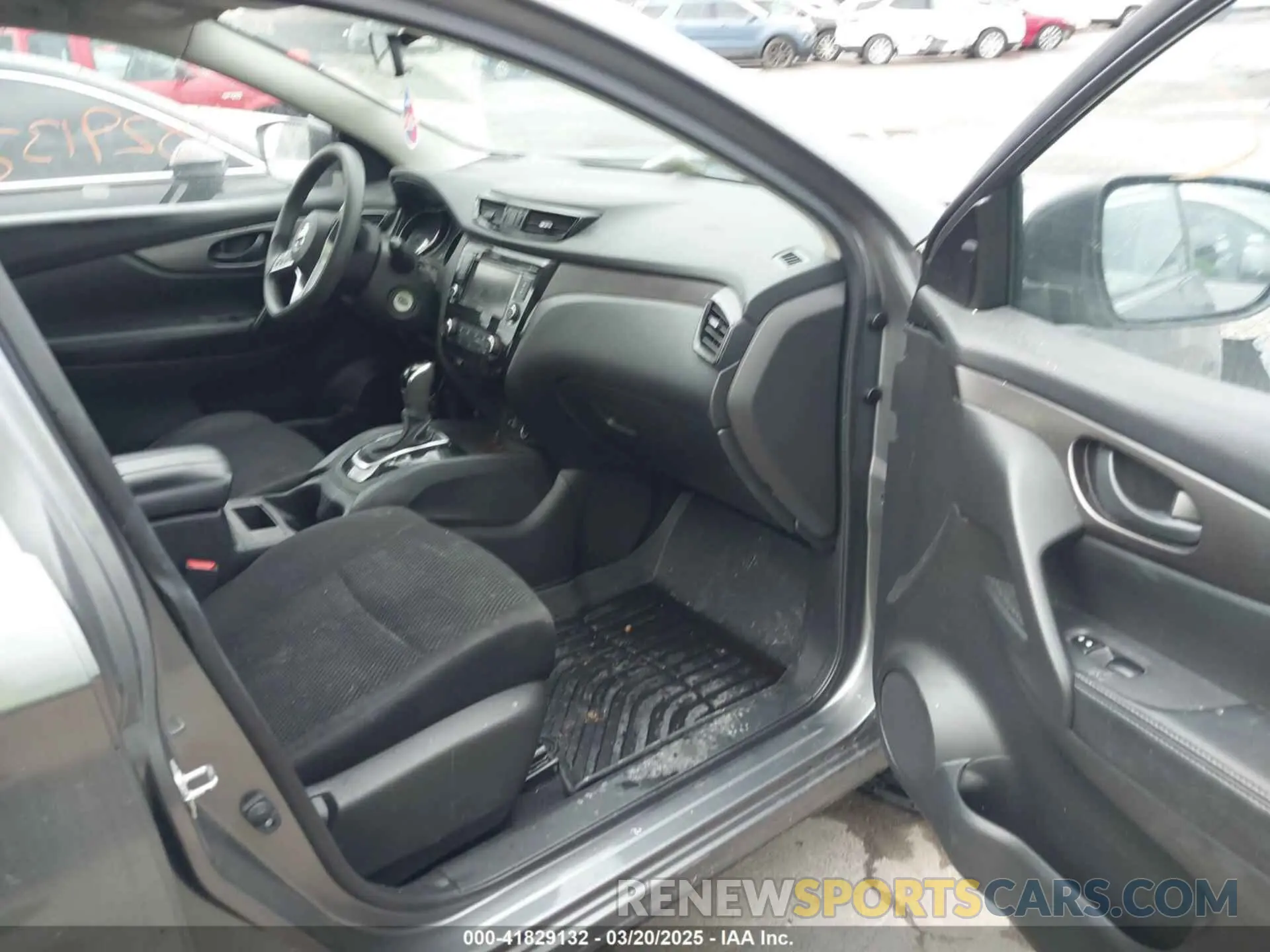 5 Photograph of a damaged car JN1BJ1CW8LW644622 NISSAN ROGUE SPORT 2020
