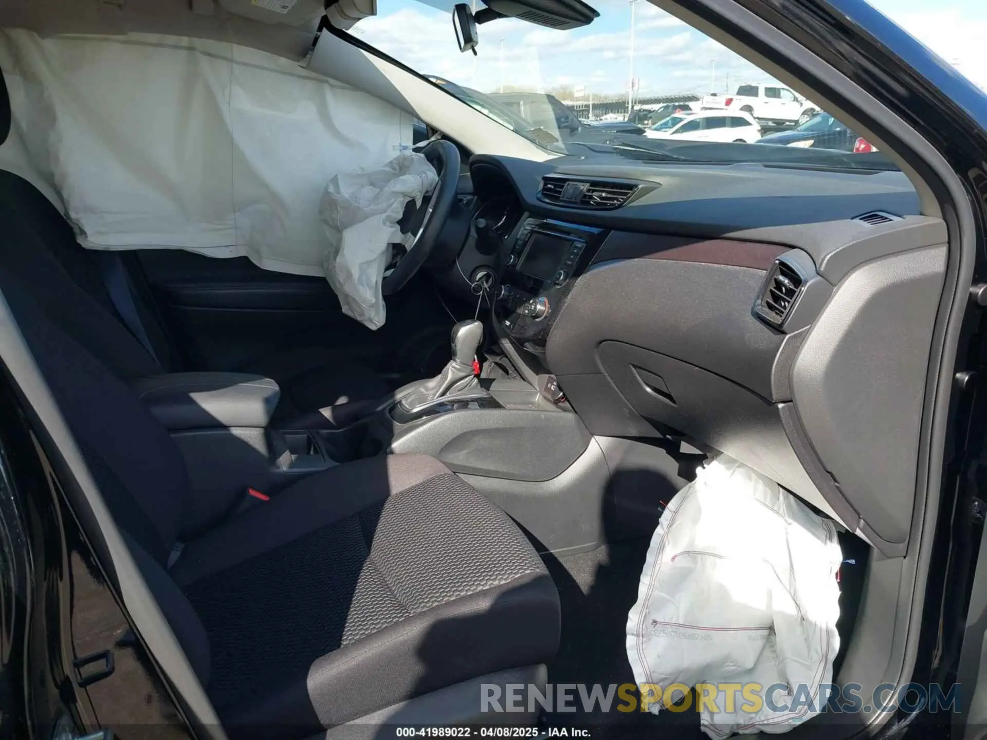 5 Photograph of a damaged car JN1BJ1CW9LW647934 NISSAN ROGUE SPORT 2020