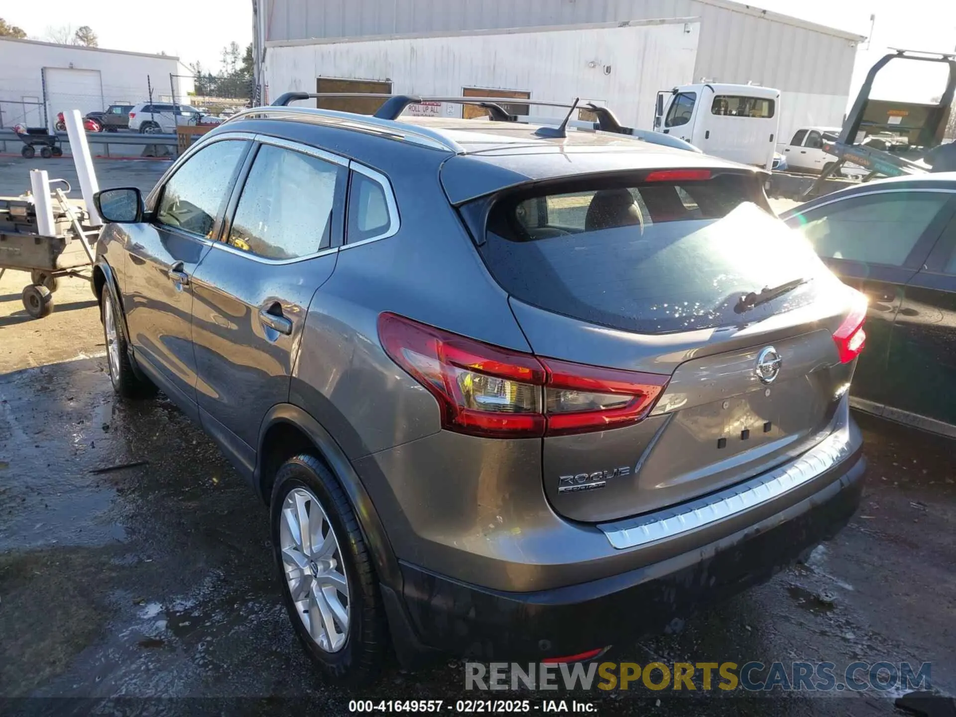 3 Photograph of a damaged car JN1BJ1CWXLW361235 NISSAN ROGUE SPORT 2020