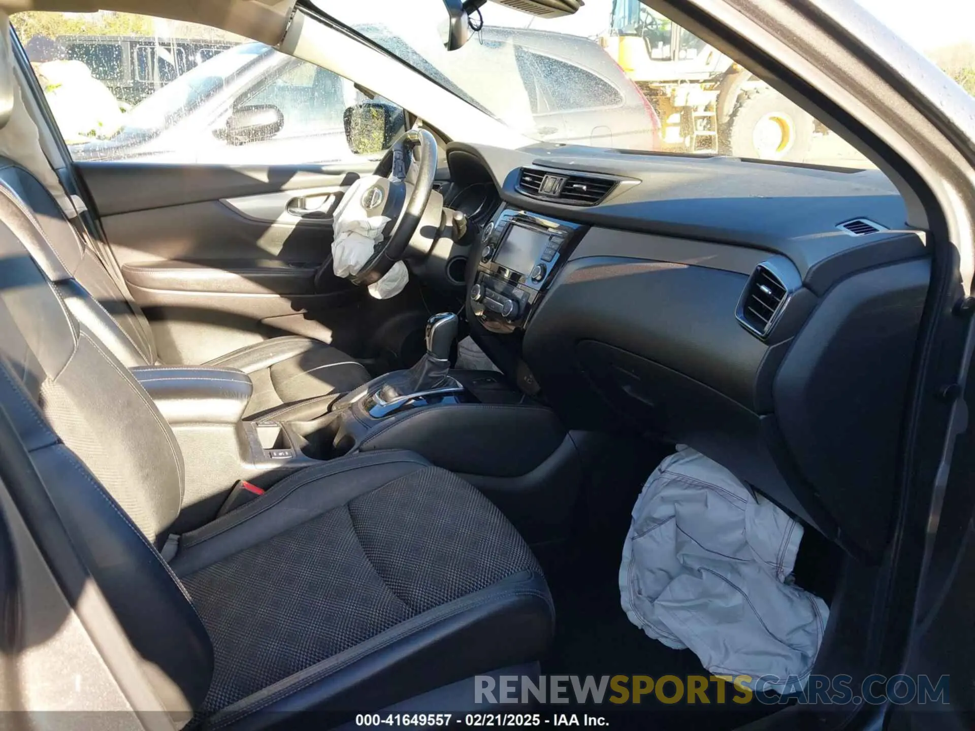 5 Photograph of a damaged car JN1BJ1CWXLW361235 NISSAN ROGUE SPORT 2020