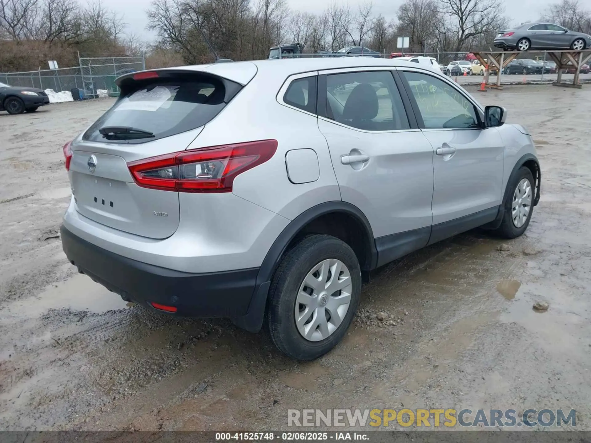 4 Photograph of a damaged car JN1BJ1CWXLW365494 NISSAN ROGUE SPORT 2020