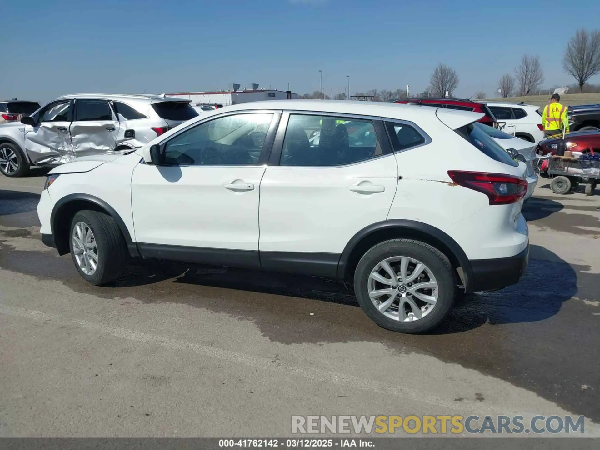 14 Photograph of a damaged car JN1BJ1AV0MW301315 NISSAN ROGUE SPORT 2021