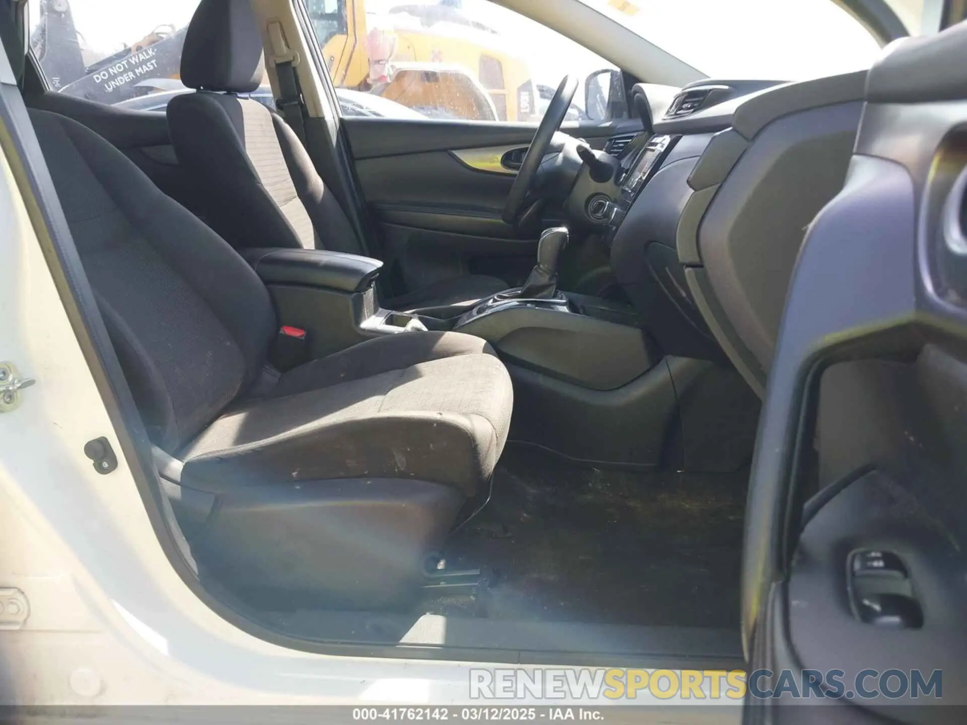 5 Photograph of a damaged car JN1BJ1AV0MW301315 NISSAN ROGUE SPORT 2021