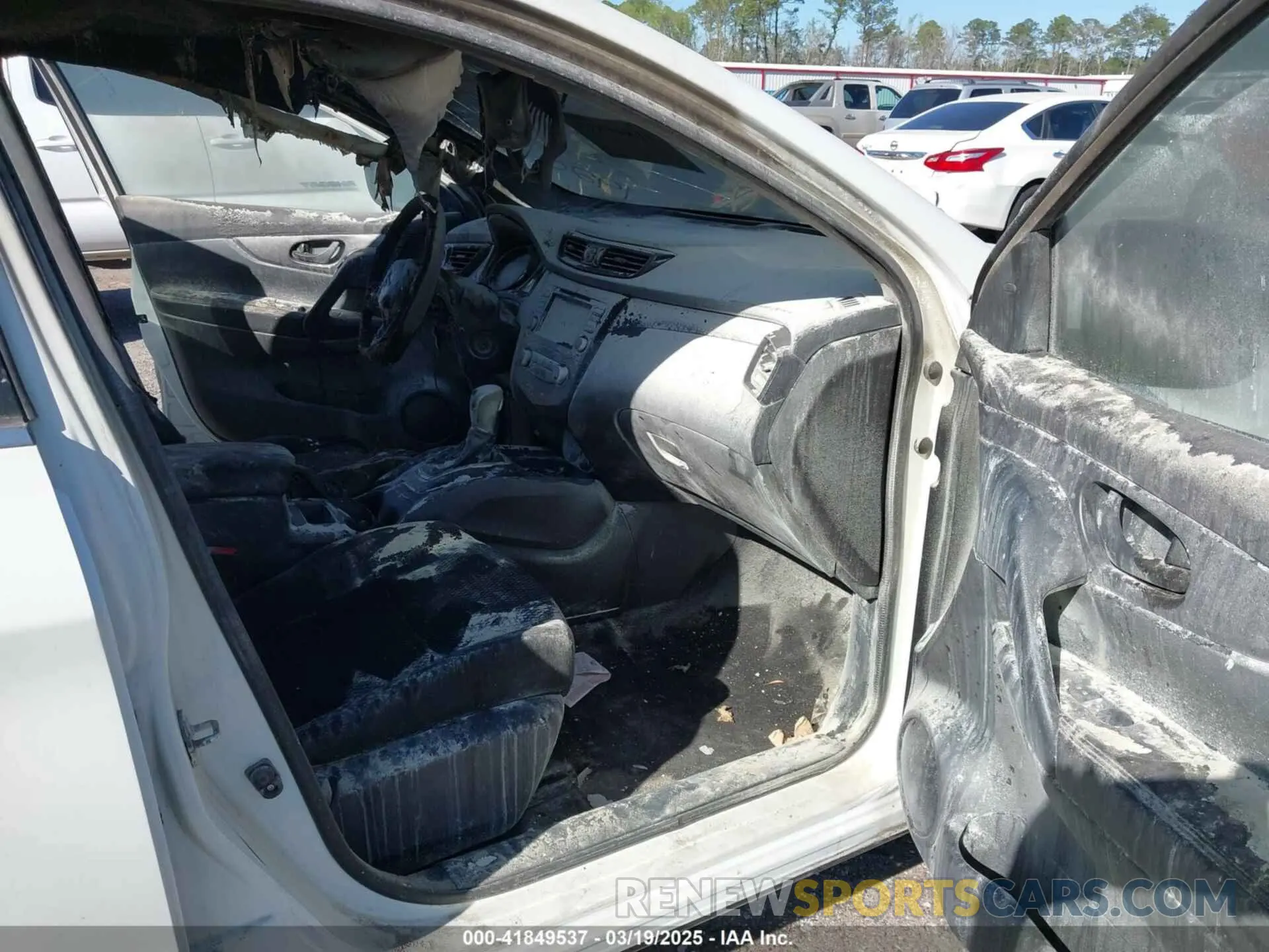 5 Photograph of a damaged car JN1BJ1AV0MW306675 NISSAN ROGUE SPORT 2021